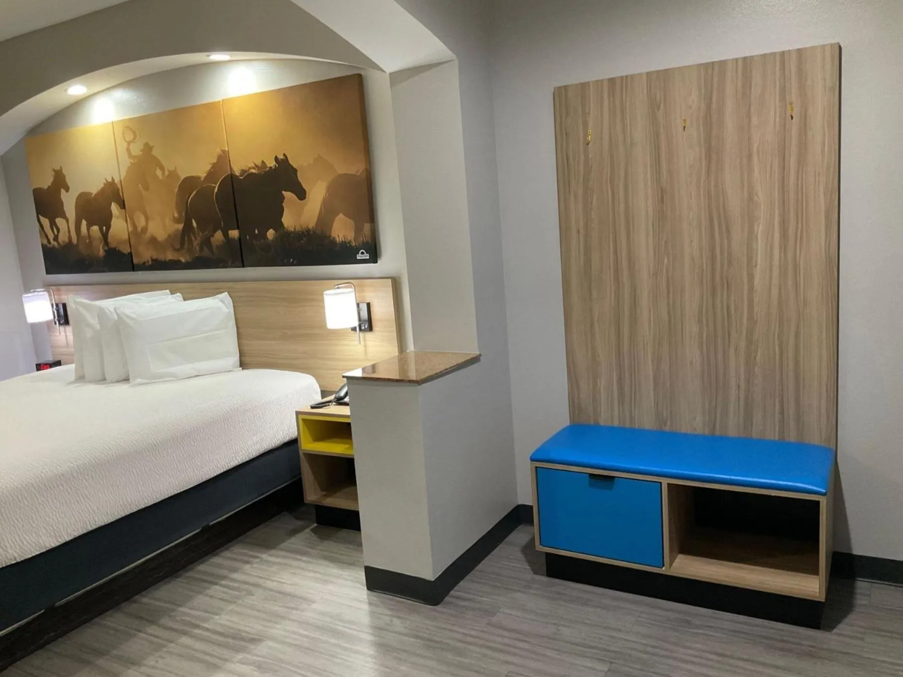 Bedroom, Bed in Days Inn by Wyndham Humble/Houston Intercontinental Airport