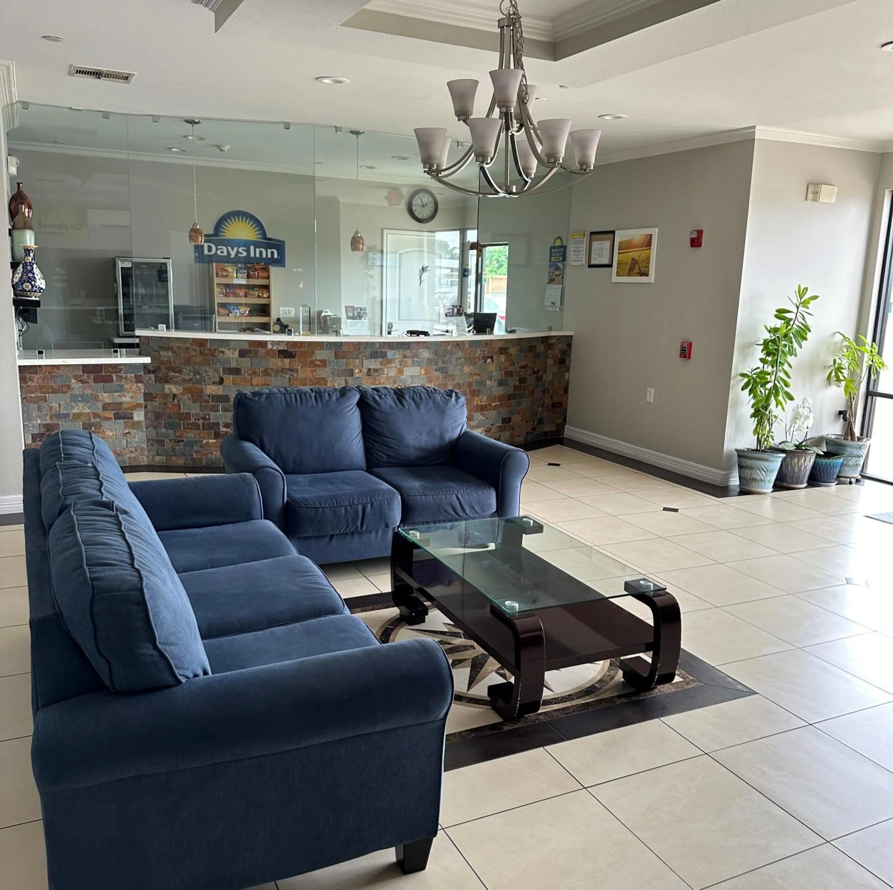 Lobby or reception in Days Inn by Wyndham Humble/Houston Intercontinental Airport