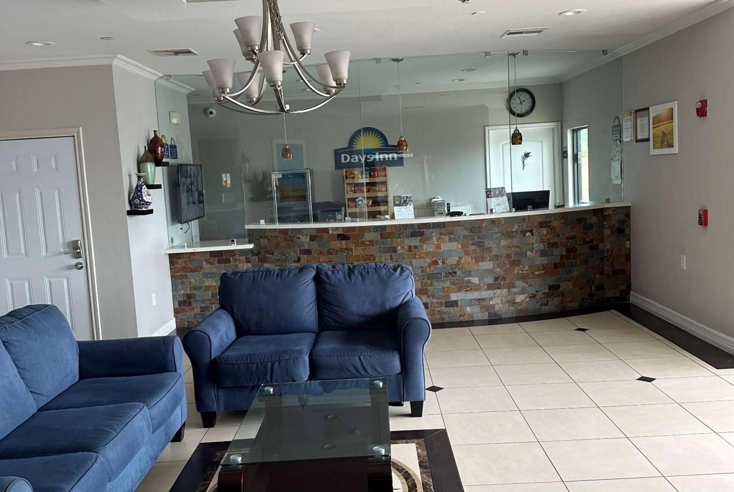 Lobby or reception in Days Inn by Wyndham Humble/Houston Intercontinental Airport Lobby or reception in Days Inn by Wyndham Humble/Houston Intercontinental Airport