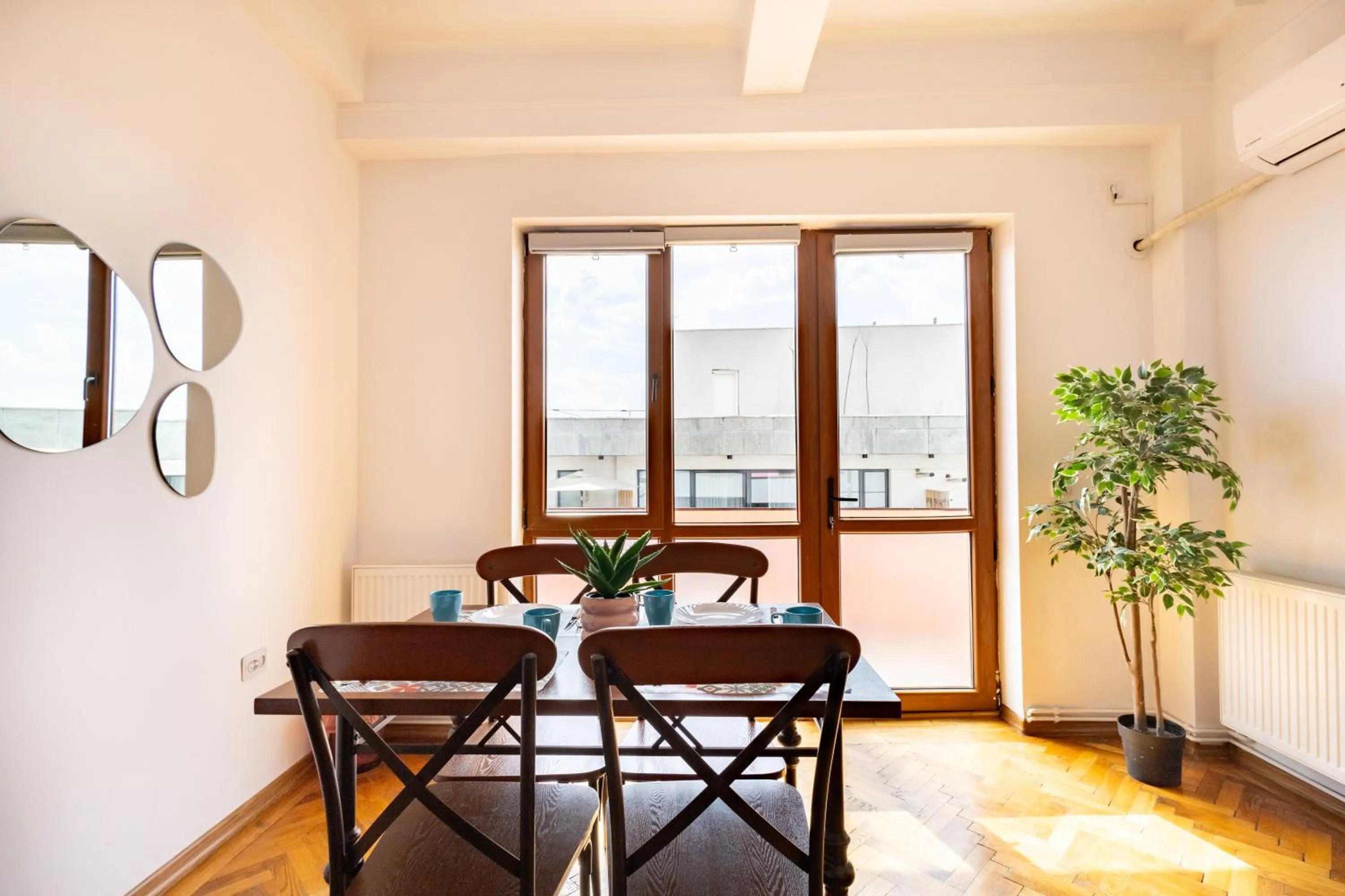 Downtown Victoria Apartments By CityBookings