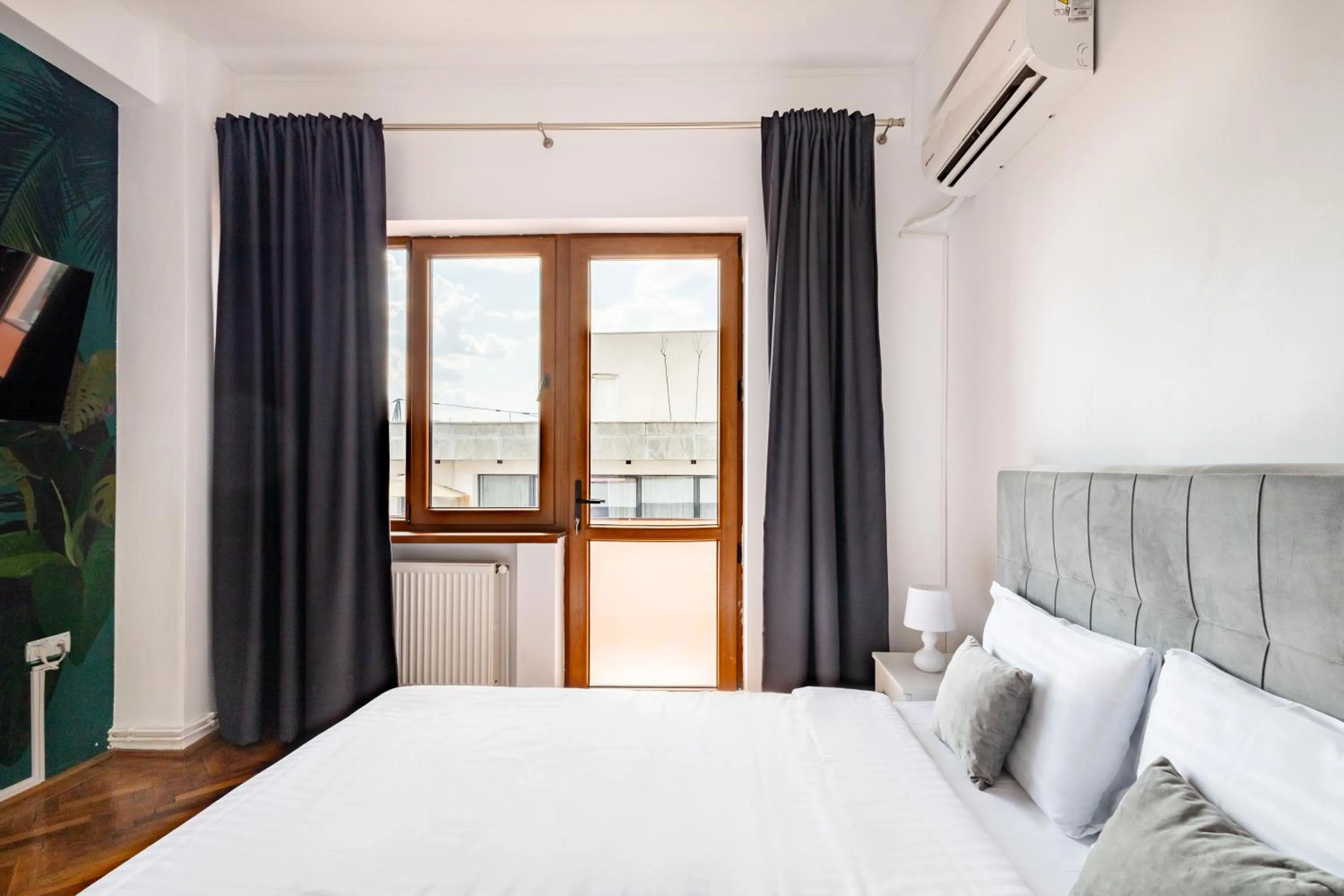 Bed in Downtown Victoria Apartments By CityBookings