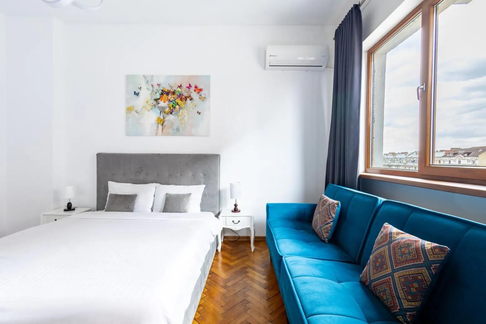 Bed in Downtown Victoria Apartments By CityBookings