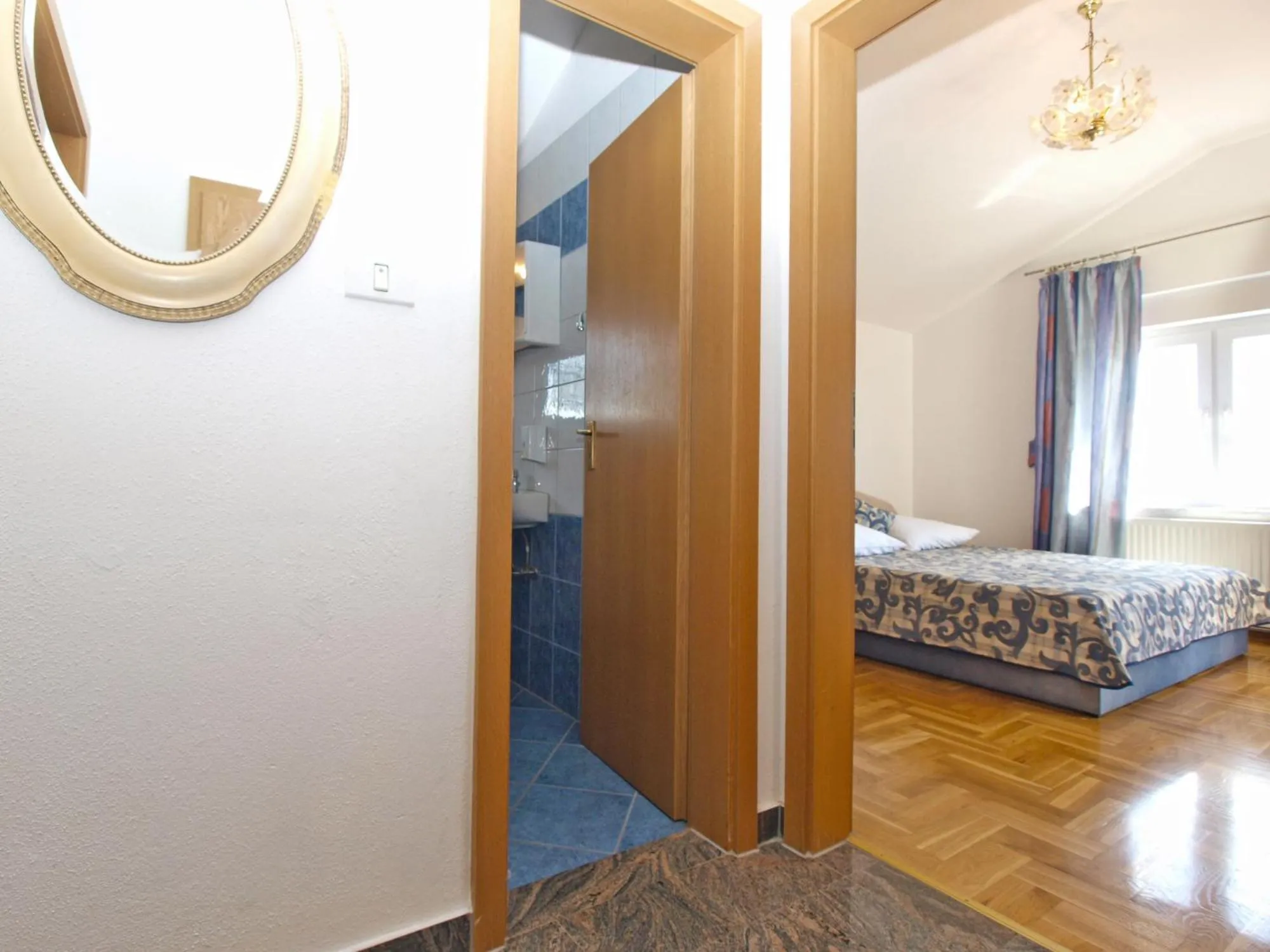 Bed in Apartments Anto 1598
