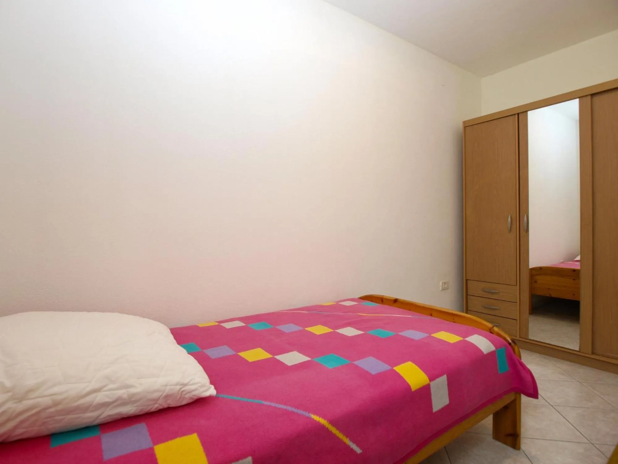 Bed in Apartments Anto 1598