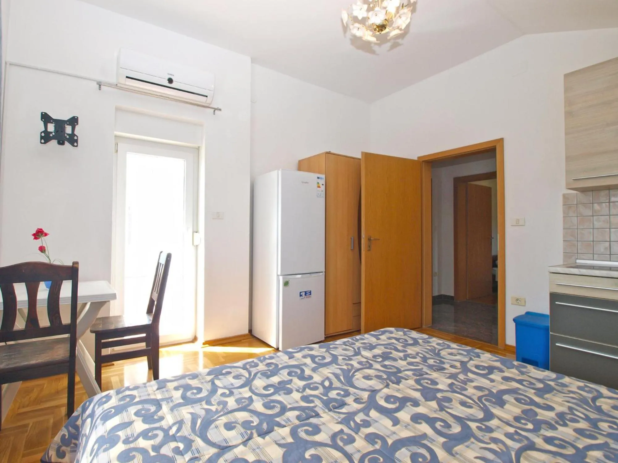 Bed in Apartments Anto 1598