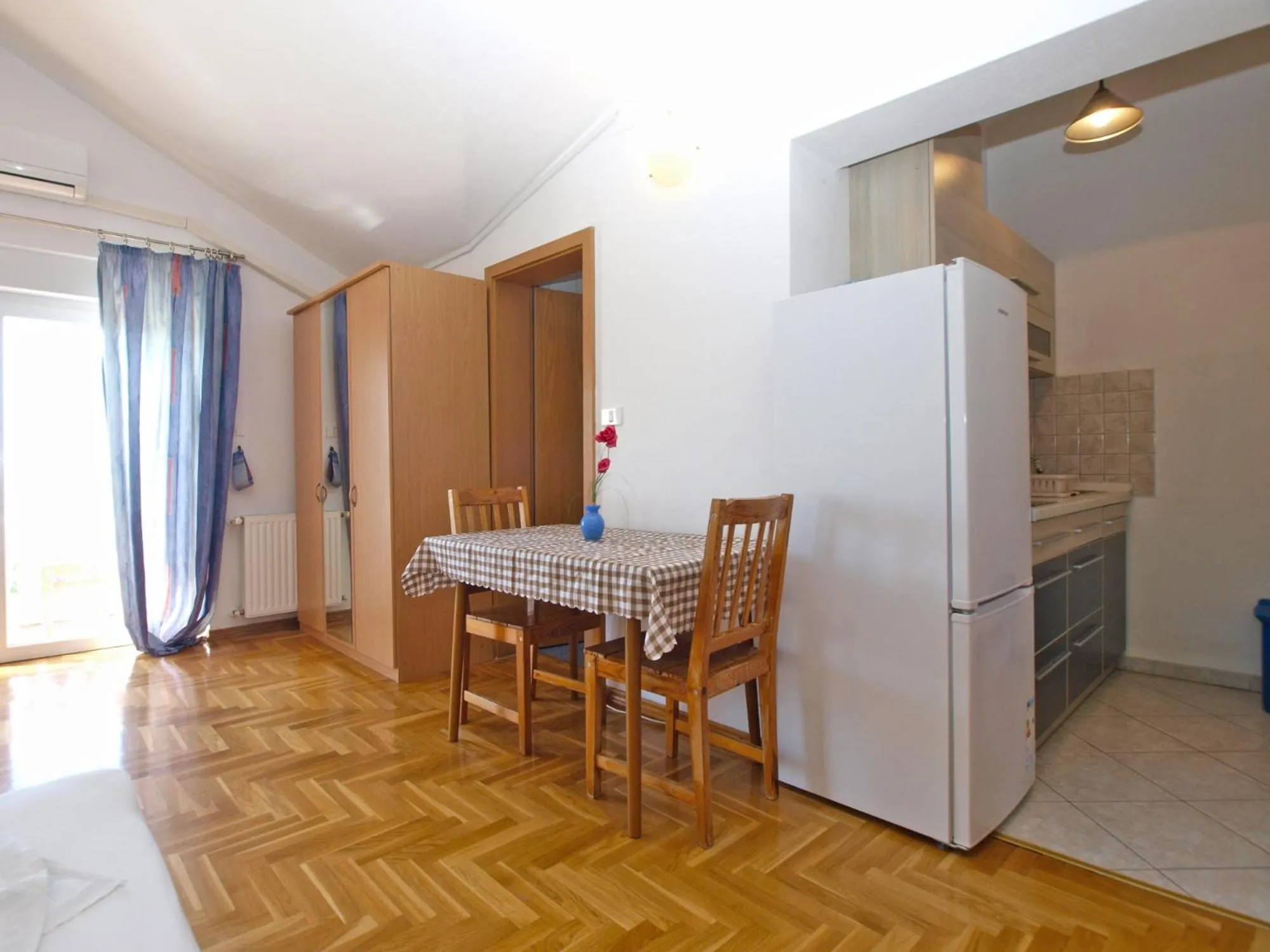 Apartments Anto 1598