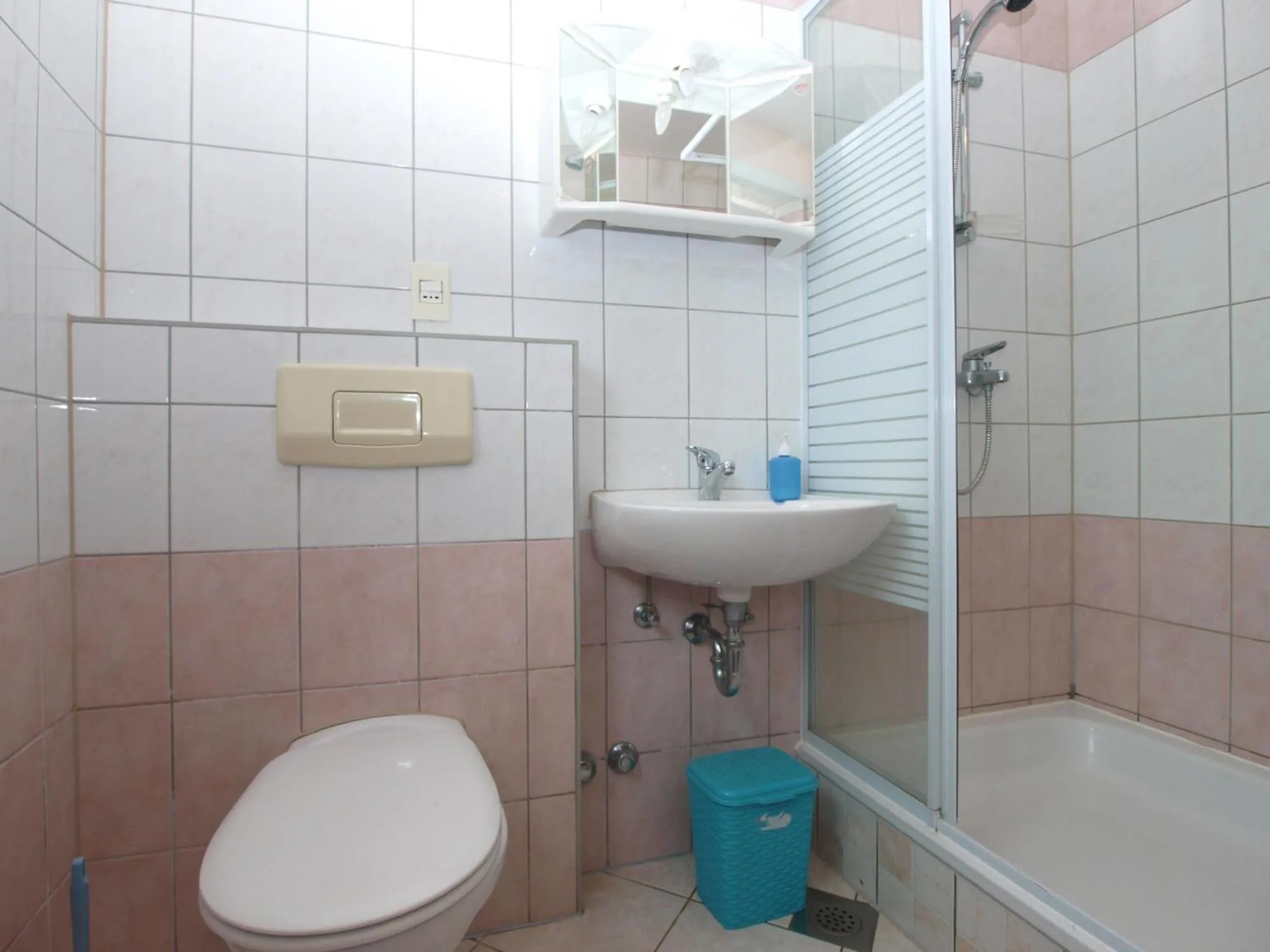 Apartments Anto 1598
