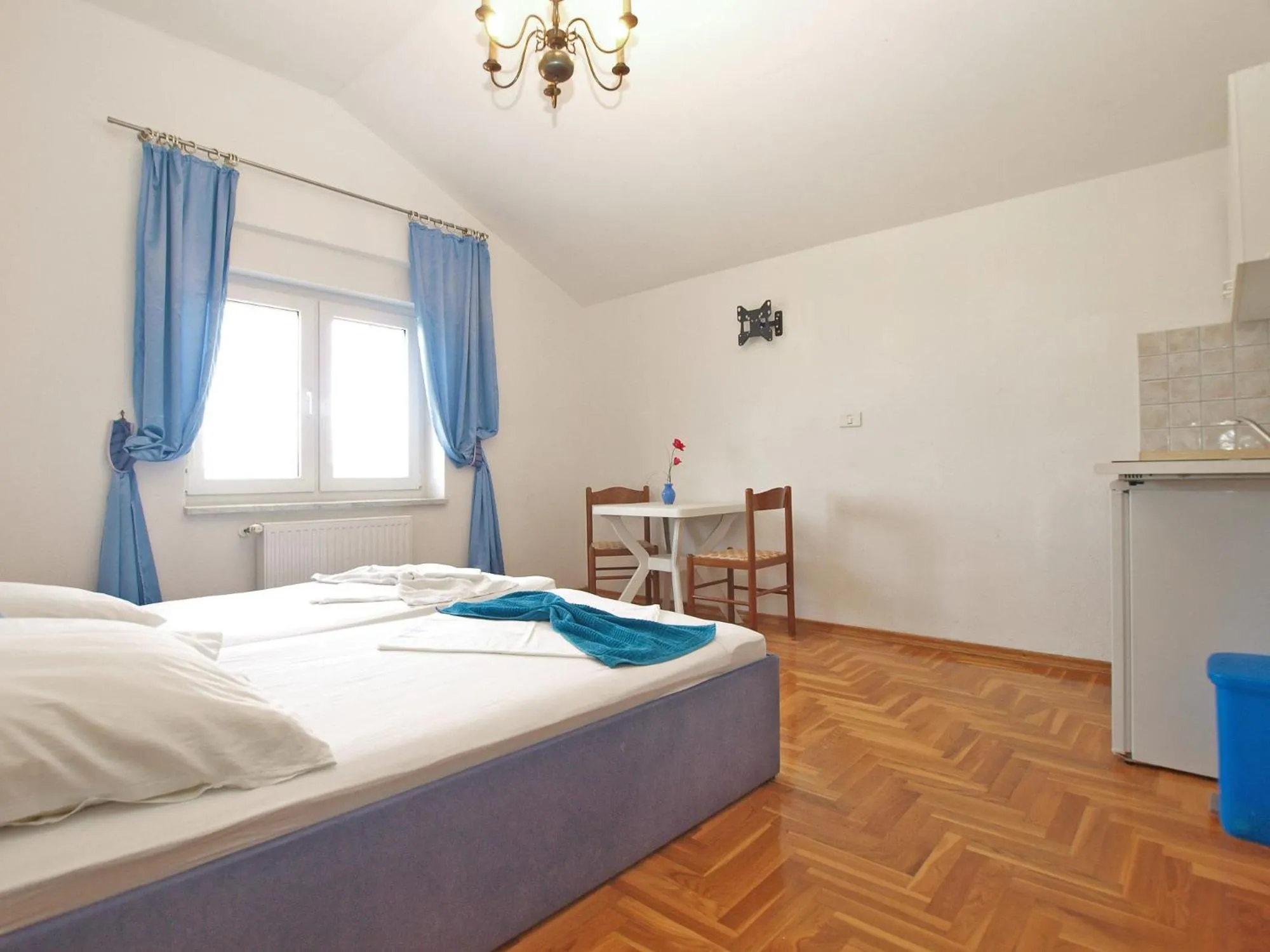 Bed in Apartments Anto 1598