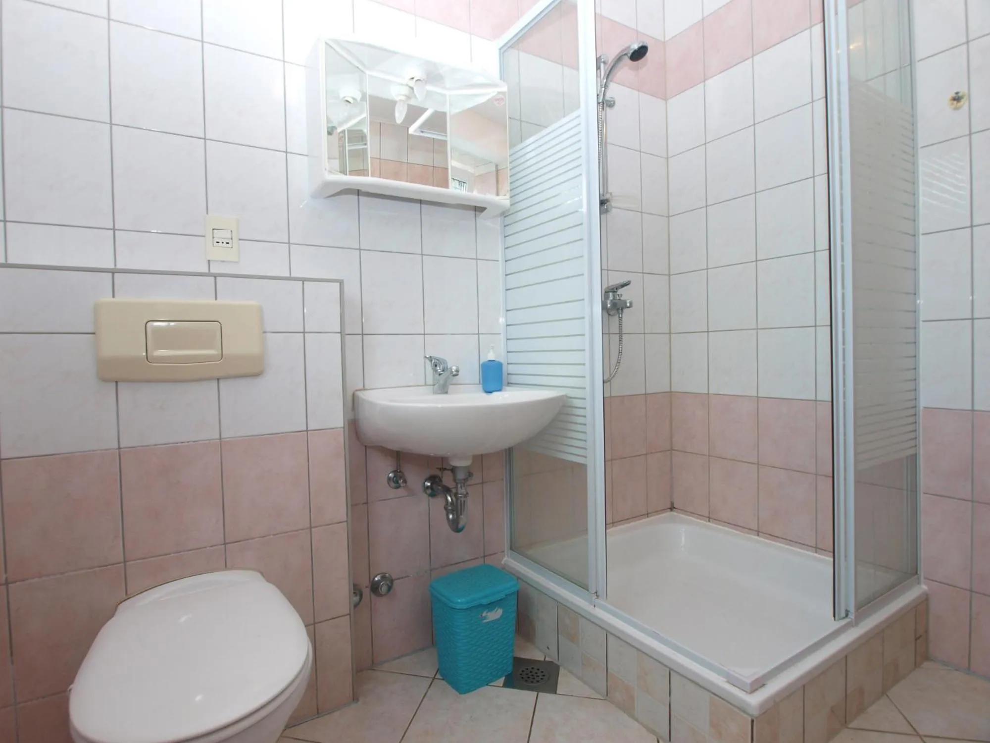 Apartments Anto 1598