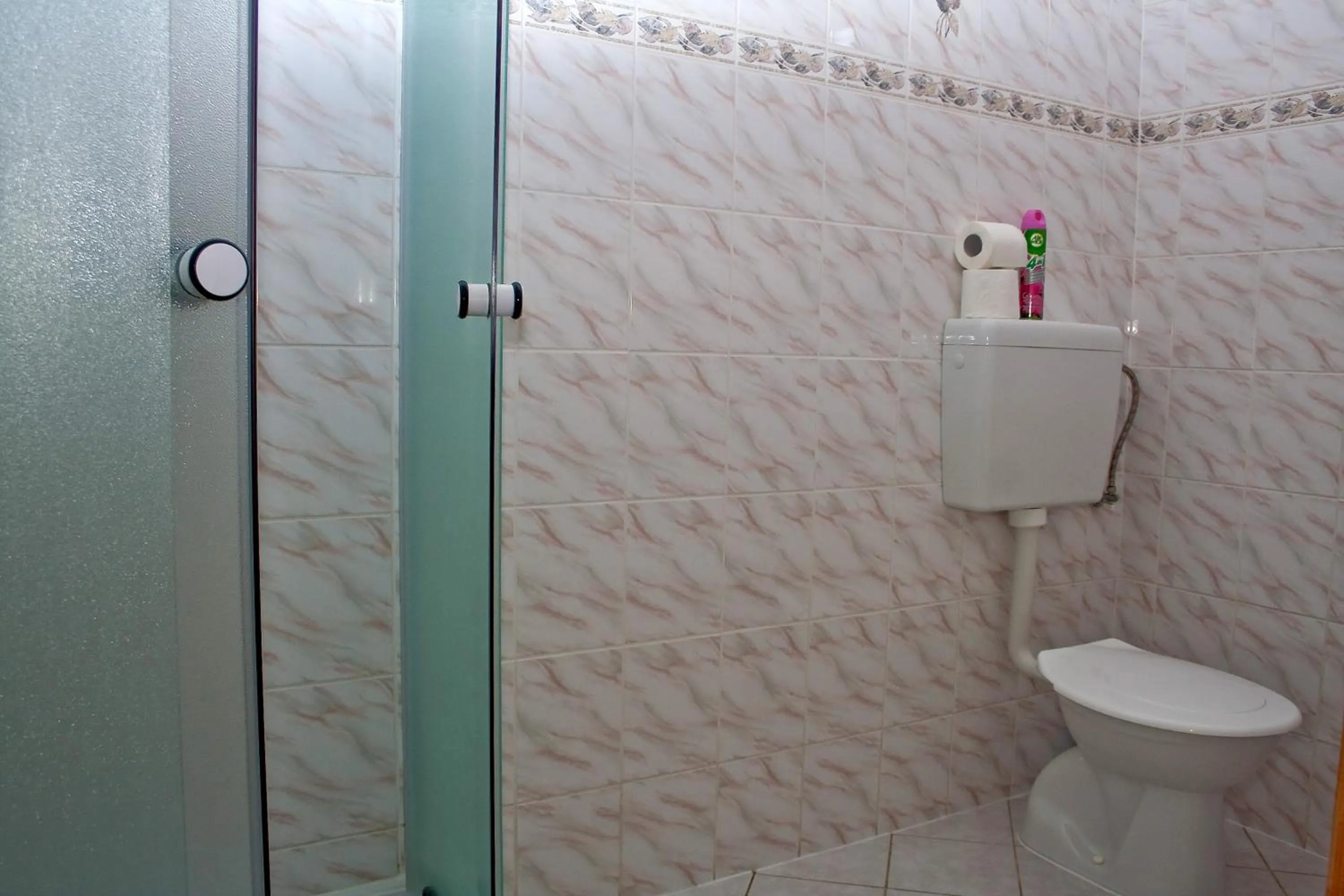 Shower in Penzion u Vodopádu