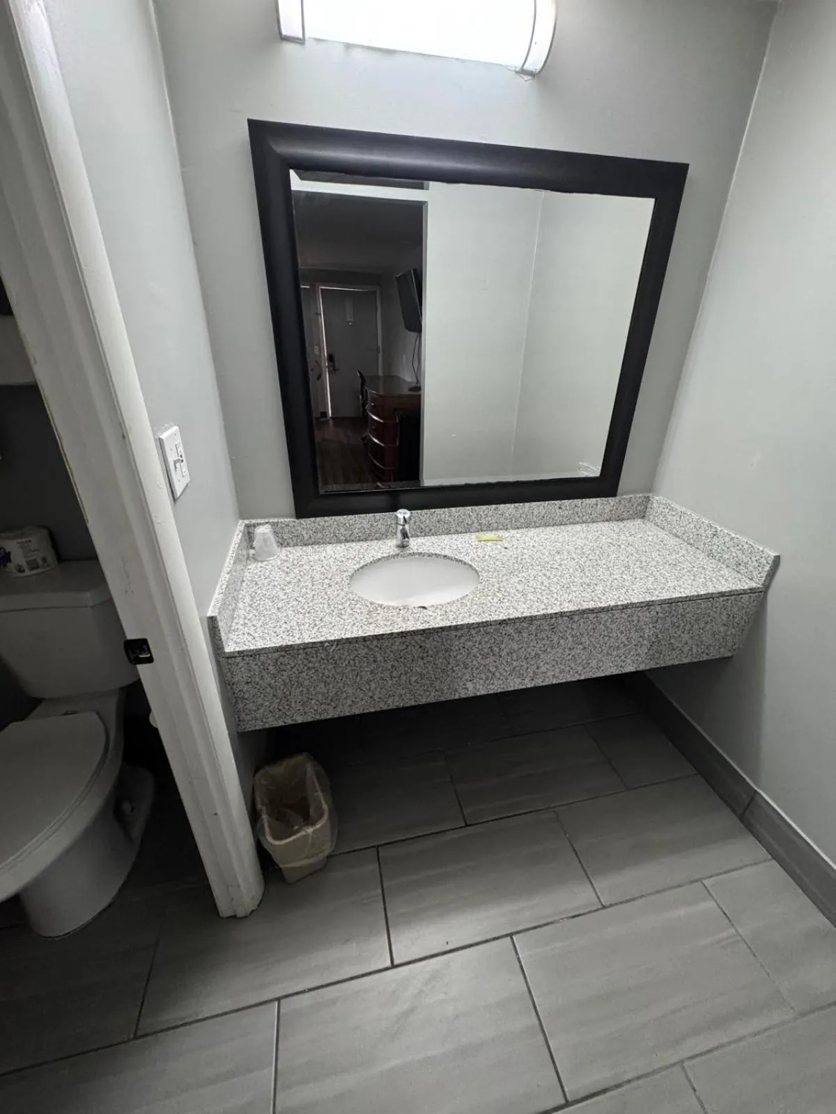 Budgetel Inn & Suites