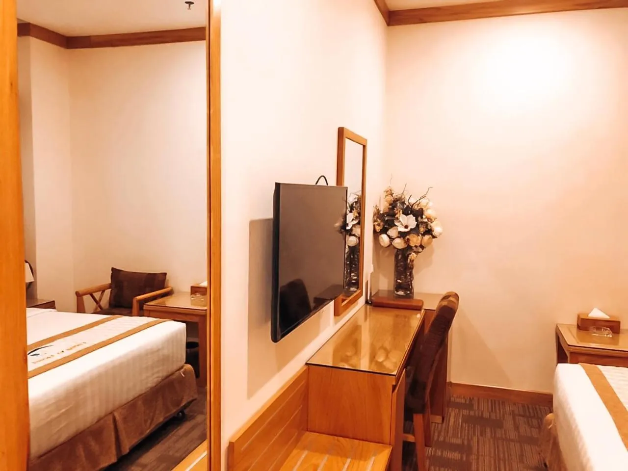 Bed in Tuong Vi Hotel Saigon