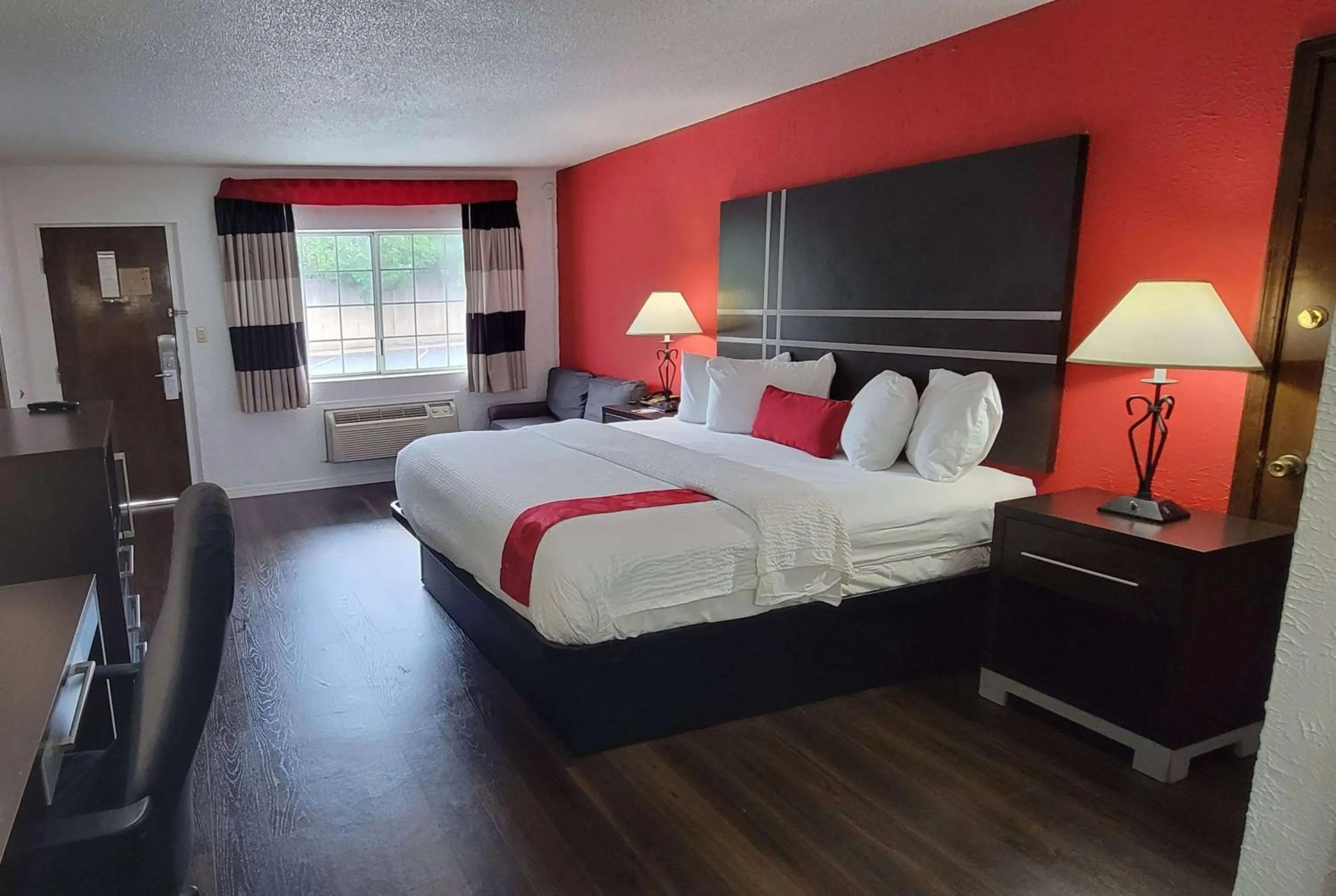Photo of the whole room, Bed in Ramada by Wyndham Mountain Home