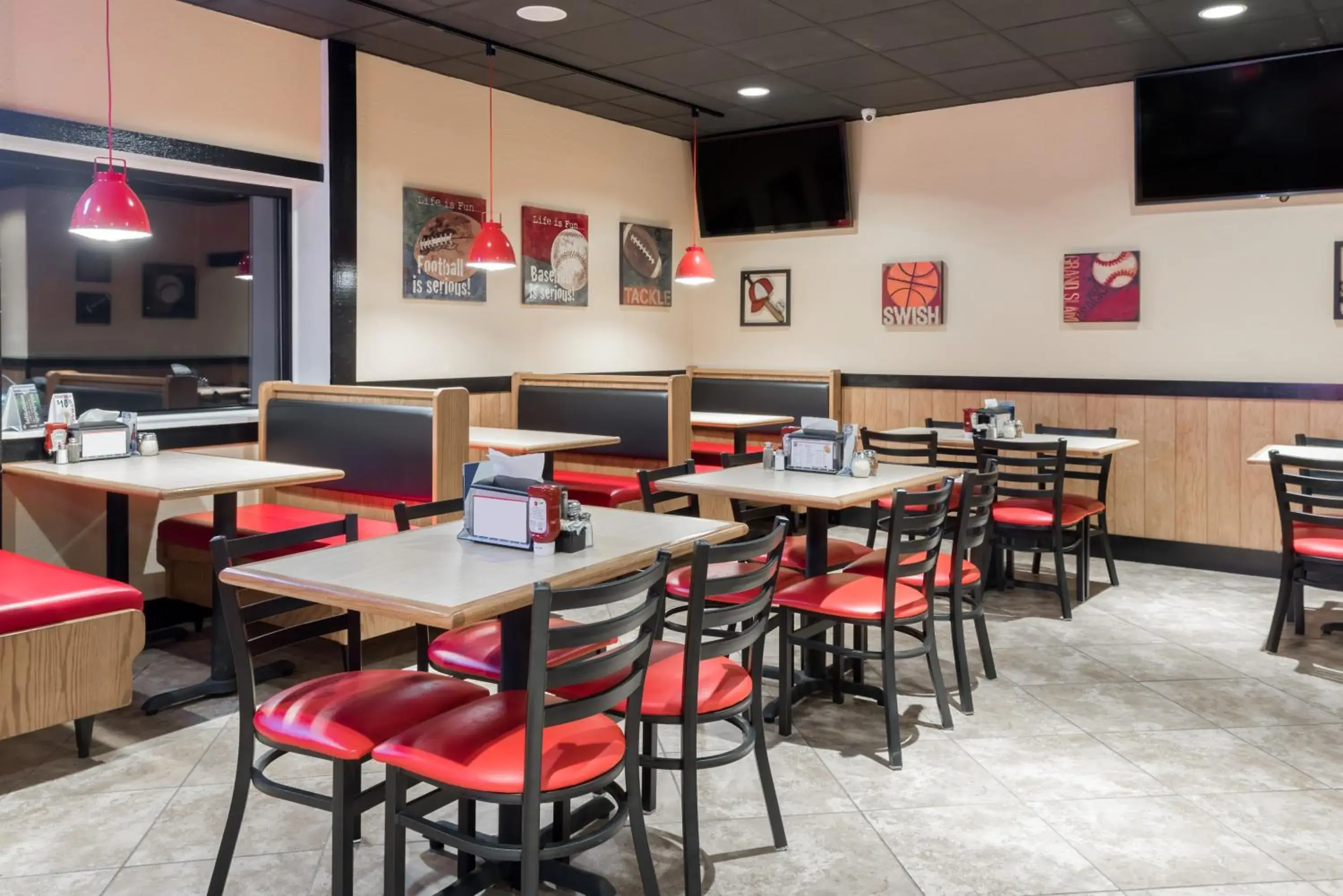 Restaurant/places to eat in Ramada by Wyndham Mountain Home Restaurant/places to eat in Ramada by Wyndham Mountain Home