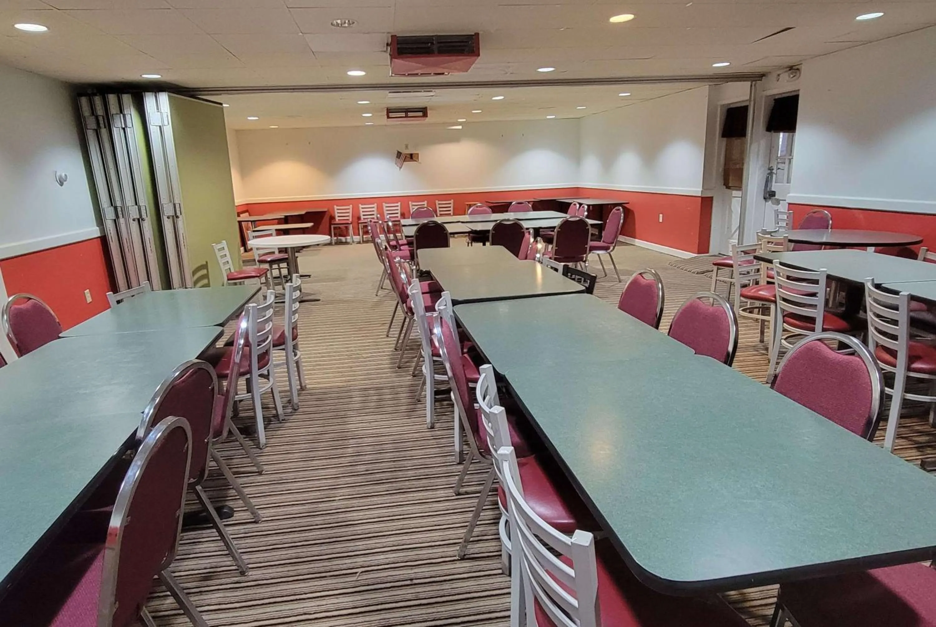 Meeting/conference room in Ramada by Wyndham Mountain Home