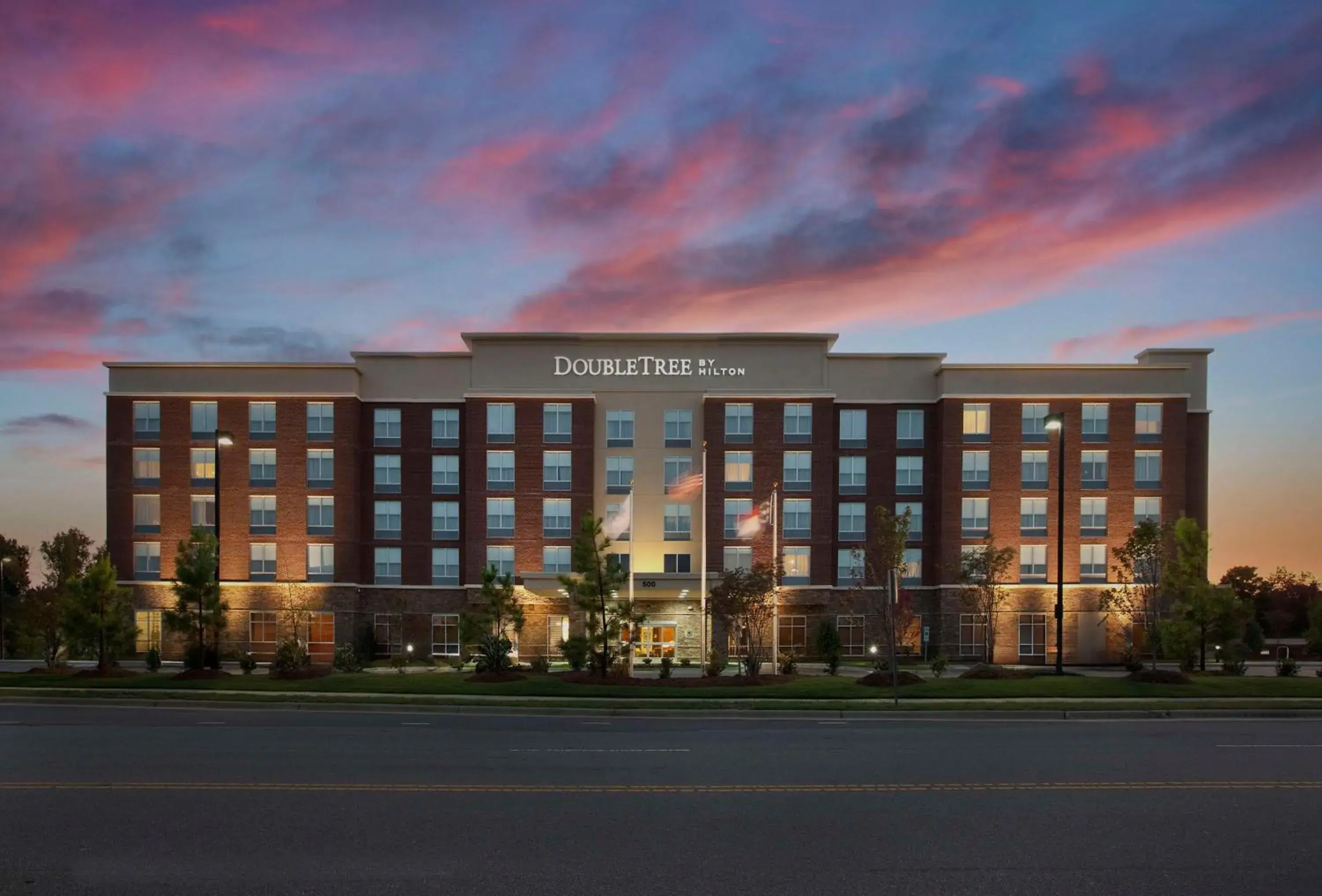 Property building in DoubleTree by Hilton Raleigh-Cary Property building in DoubleTree by Hilton Raleigh-Cary