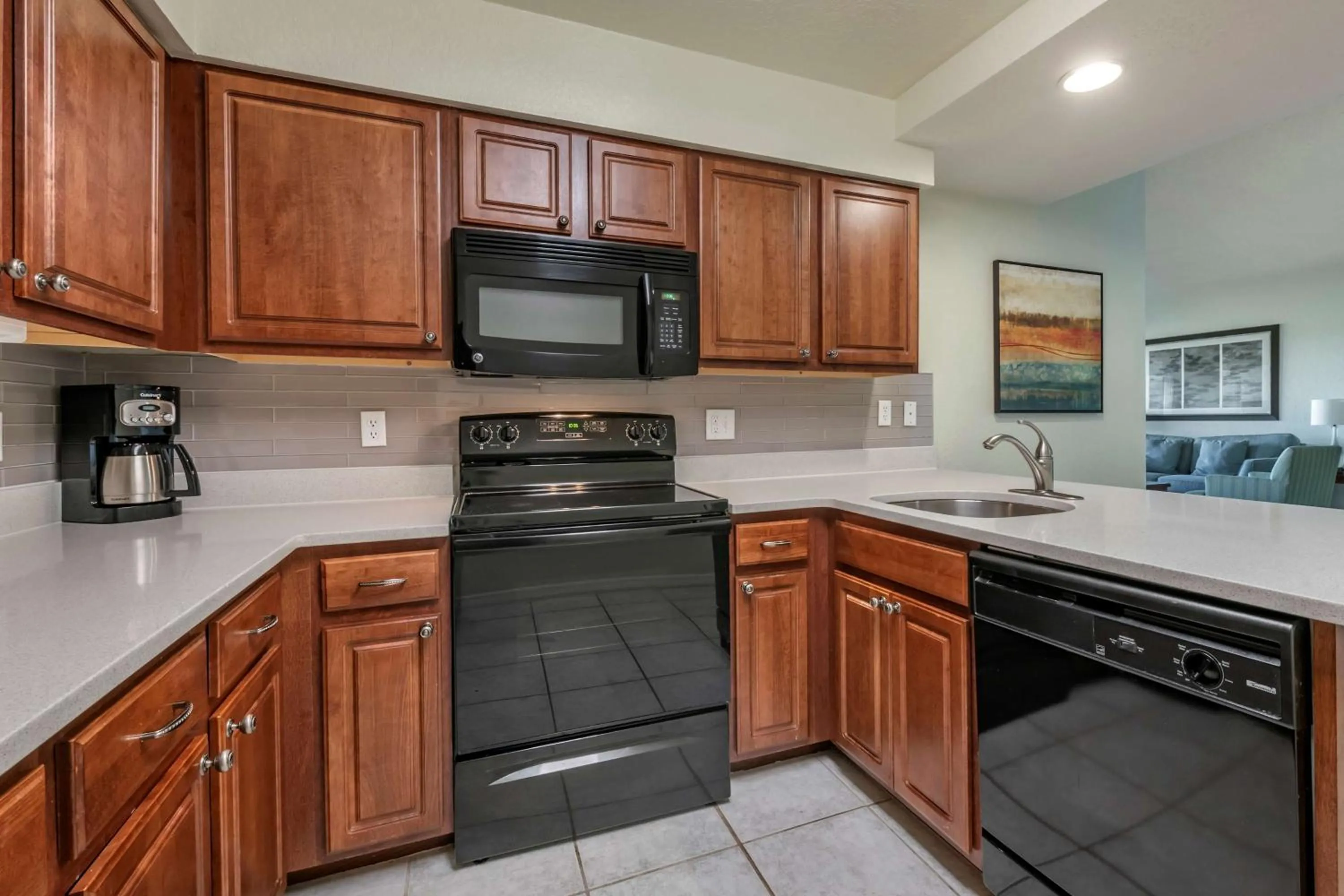 Kitchen or kitchenette in Hilton Vacation Club Mystic Dunes Orlando