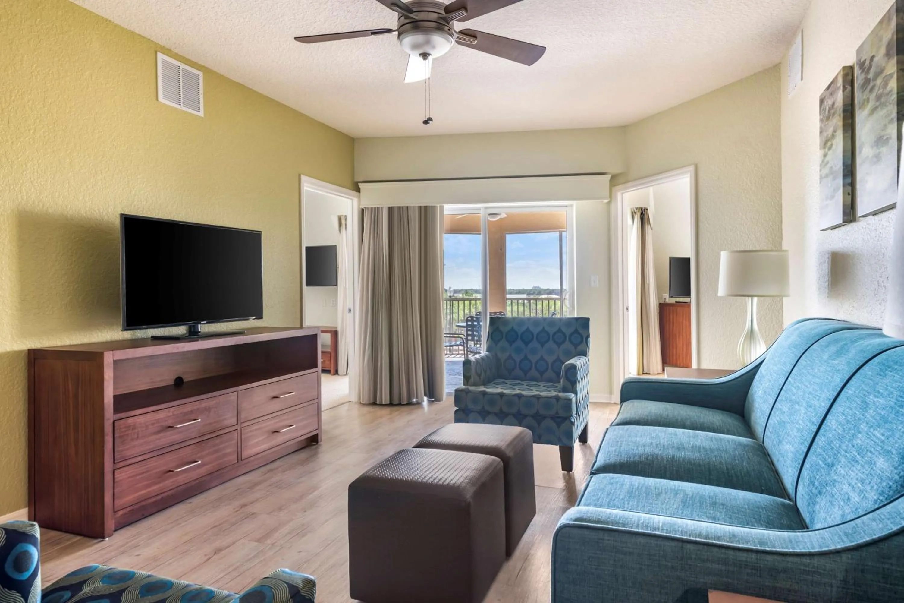 Living room in Hilton Vacation Club Mystic Dunes Orlando