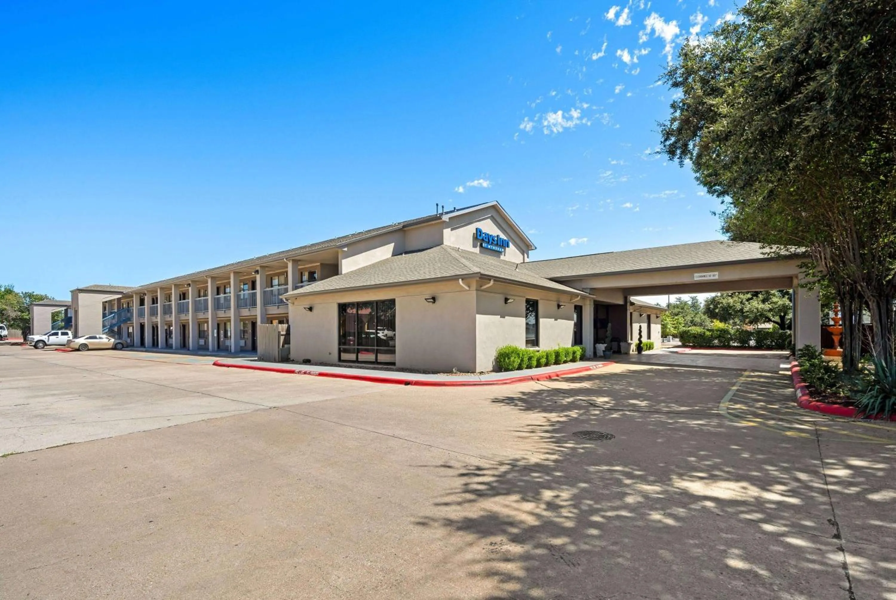 Property building in Best Western Round Rock