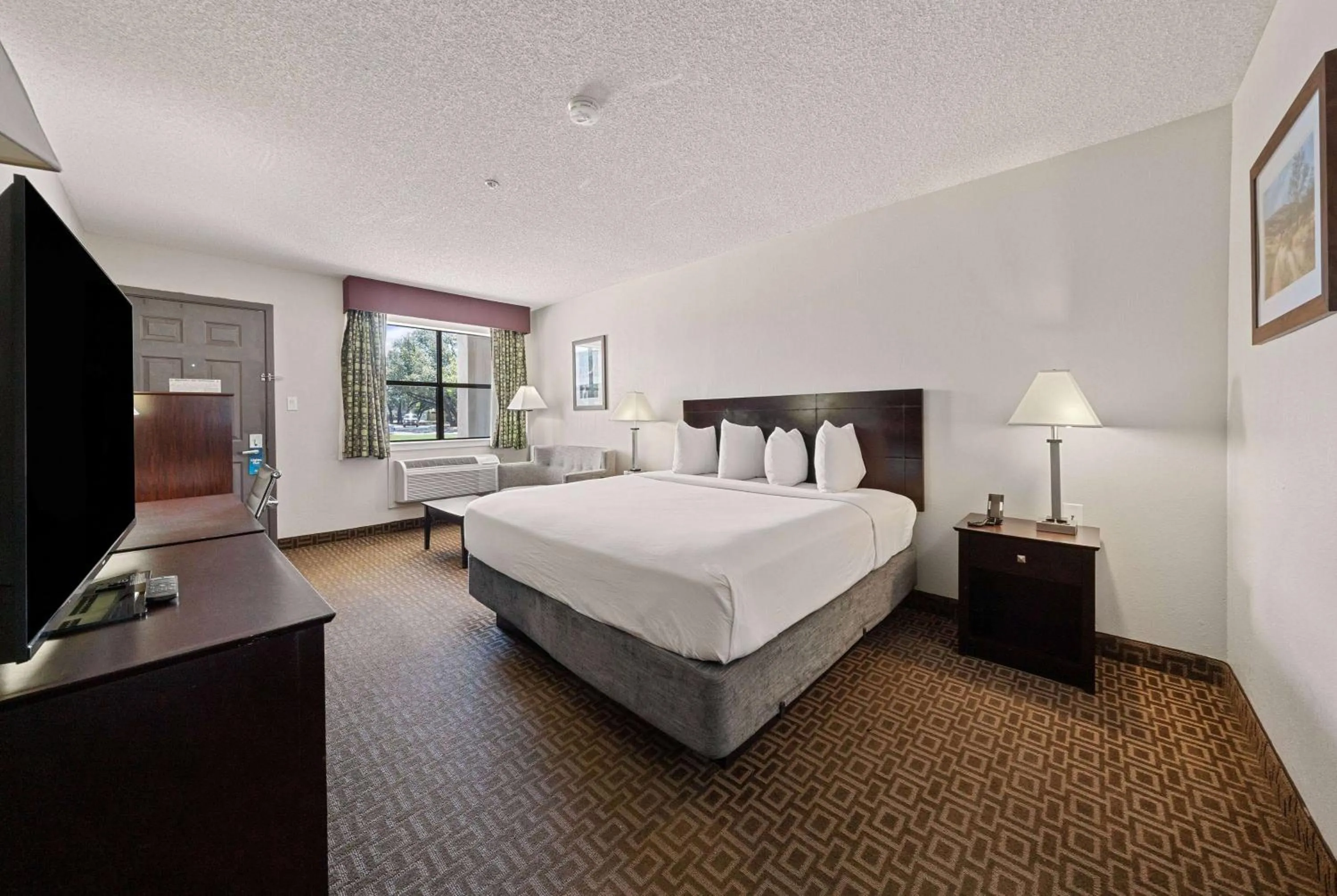 Photo of the whole room, Bed in Best Western Round Rock