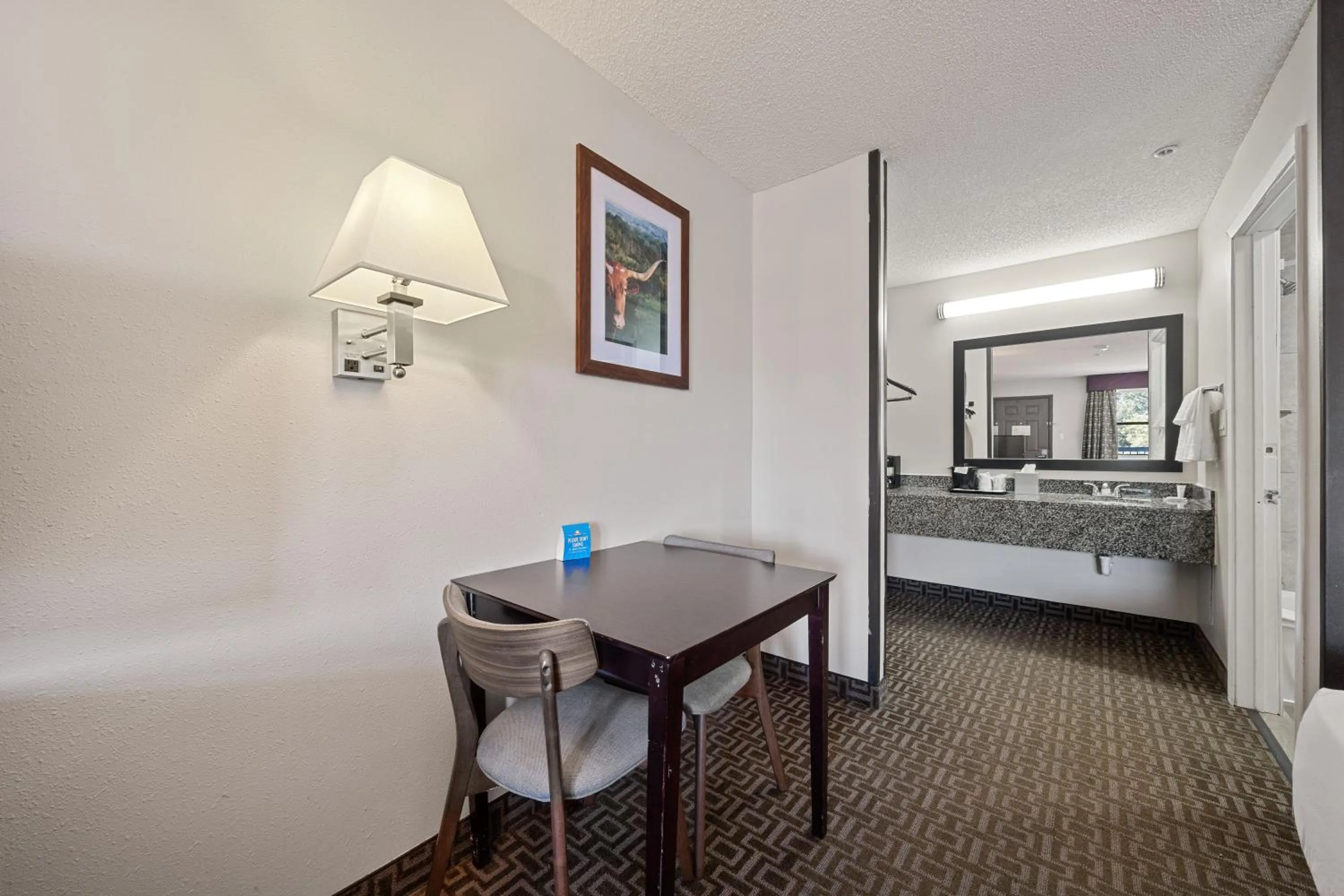 Bedroom, Bed in Best Western Round Rock