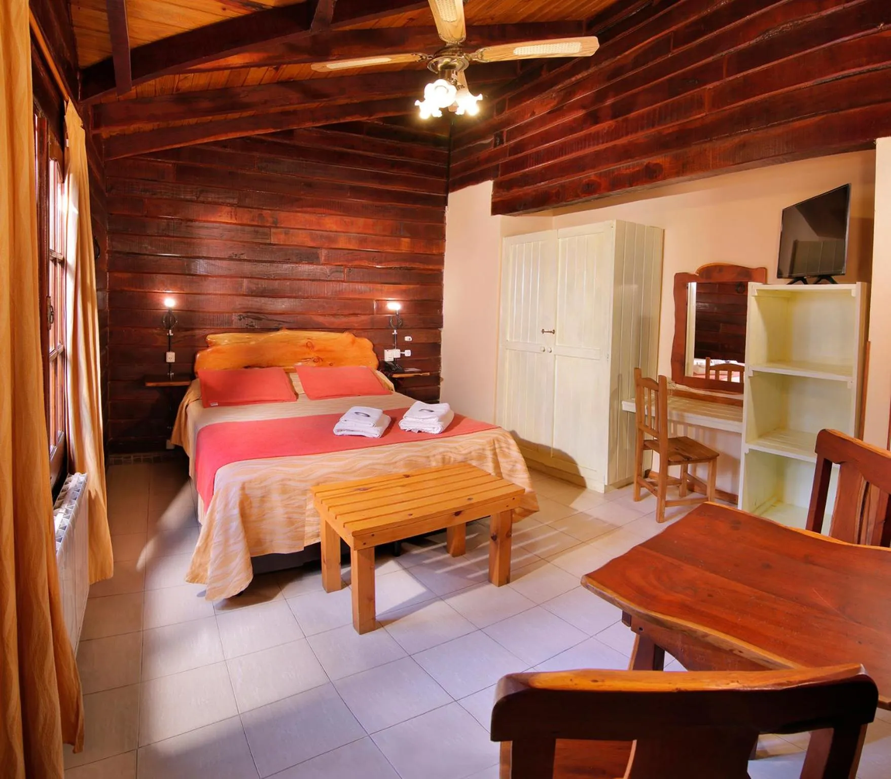 Photo of the whole room, Bed in Posada Pfullendorf - Adults Only