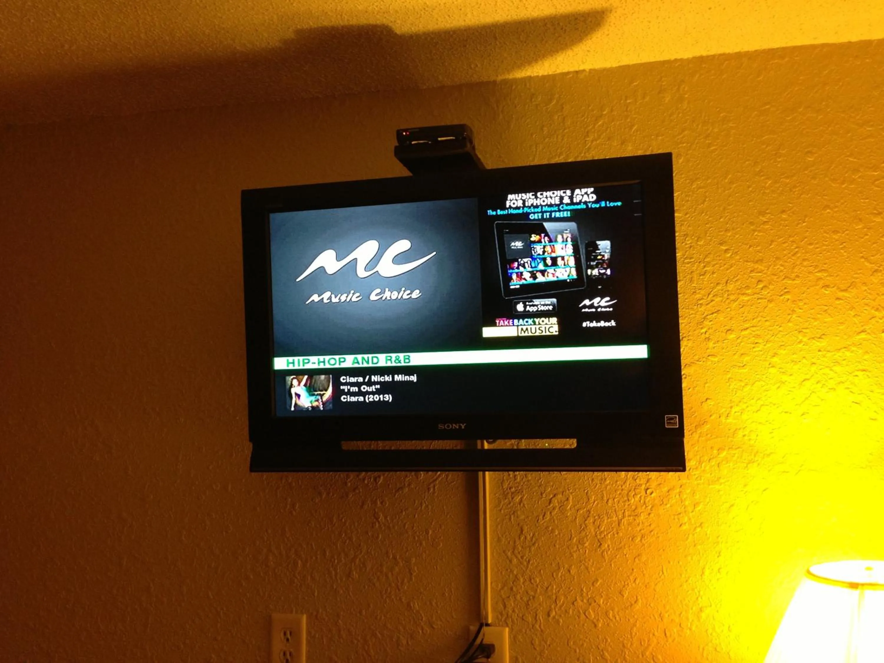 TV/Entertainment Center in Americas Best Value Inn Macomb