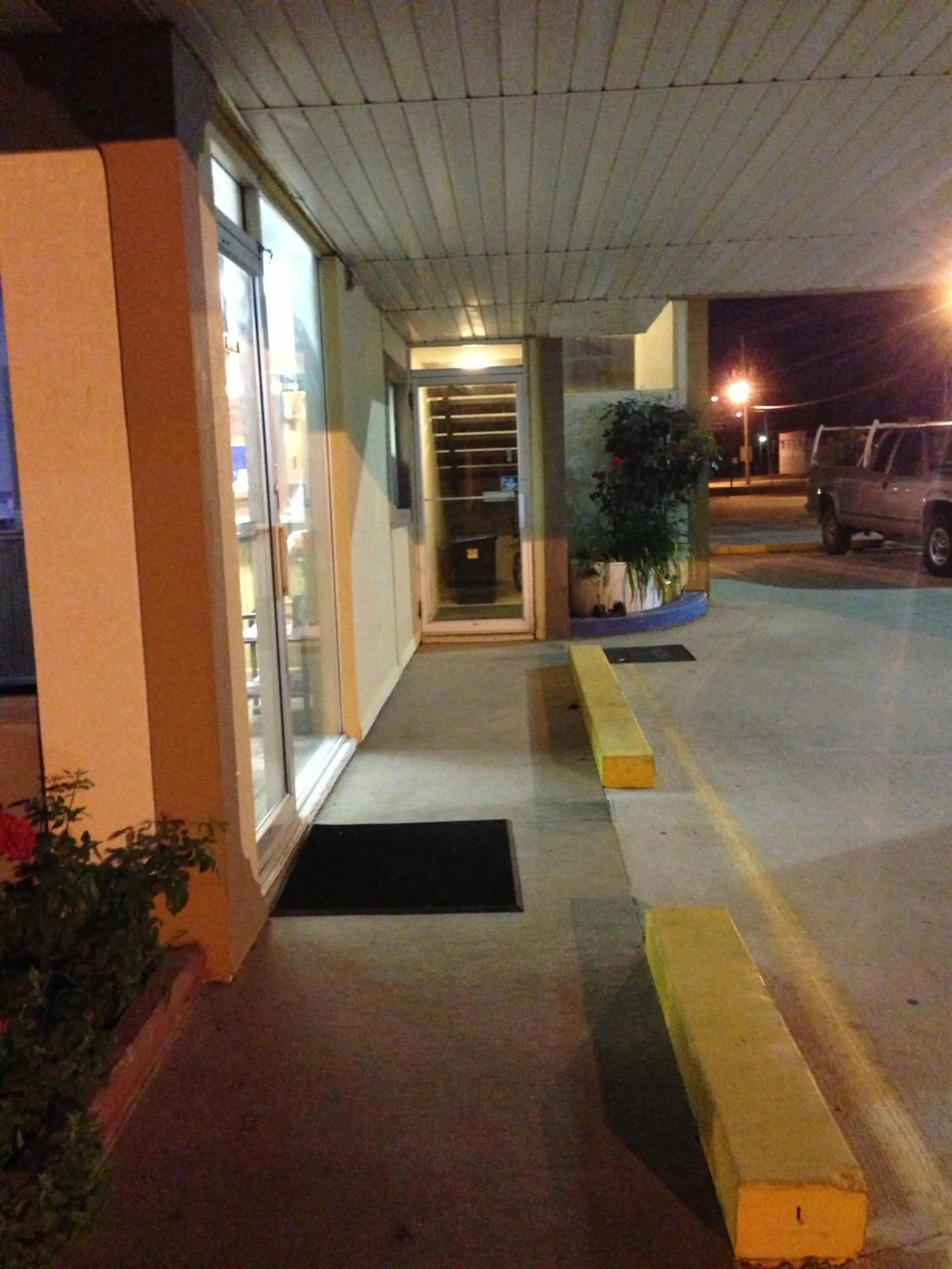 Americas Best Value Inn Macomb