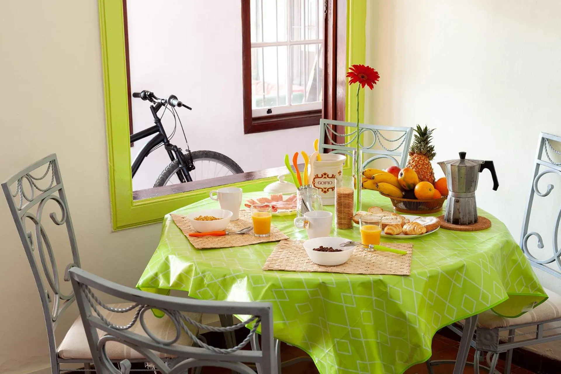 Buffet breakfast in Patio Hostel