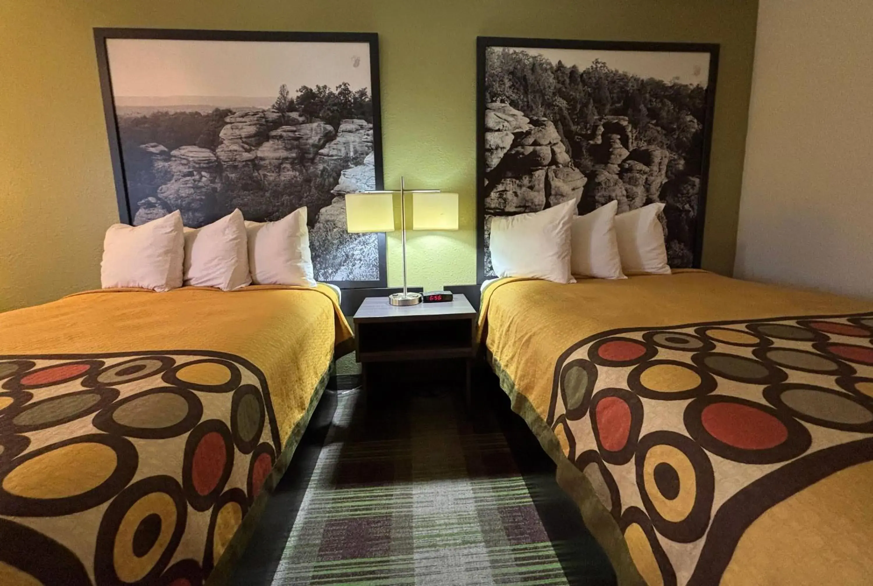 Photo of the whole room, Bed in Super 8 by Wyndham Metropolis Photo of the whole room, Bed in Super 8 by Wyndham Metropolis