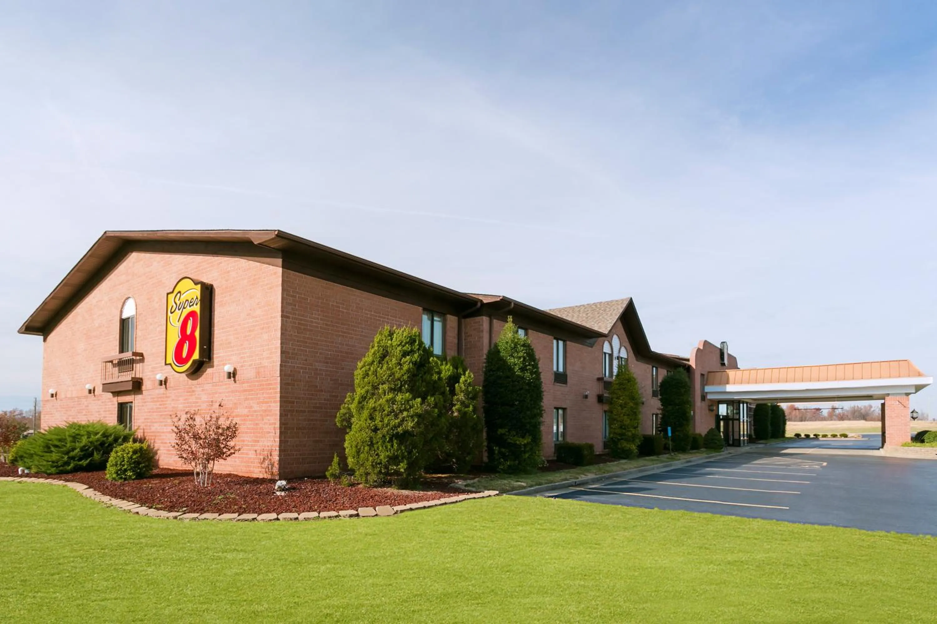 Property building in Super 8 by Wyndham Metropolis