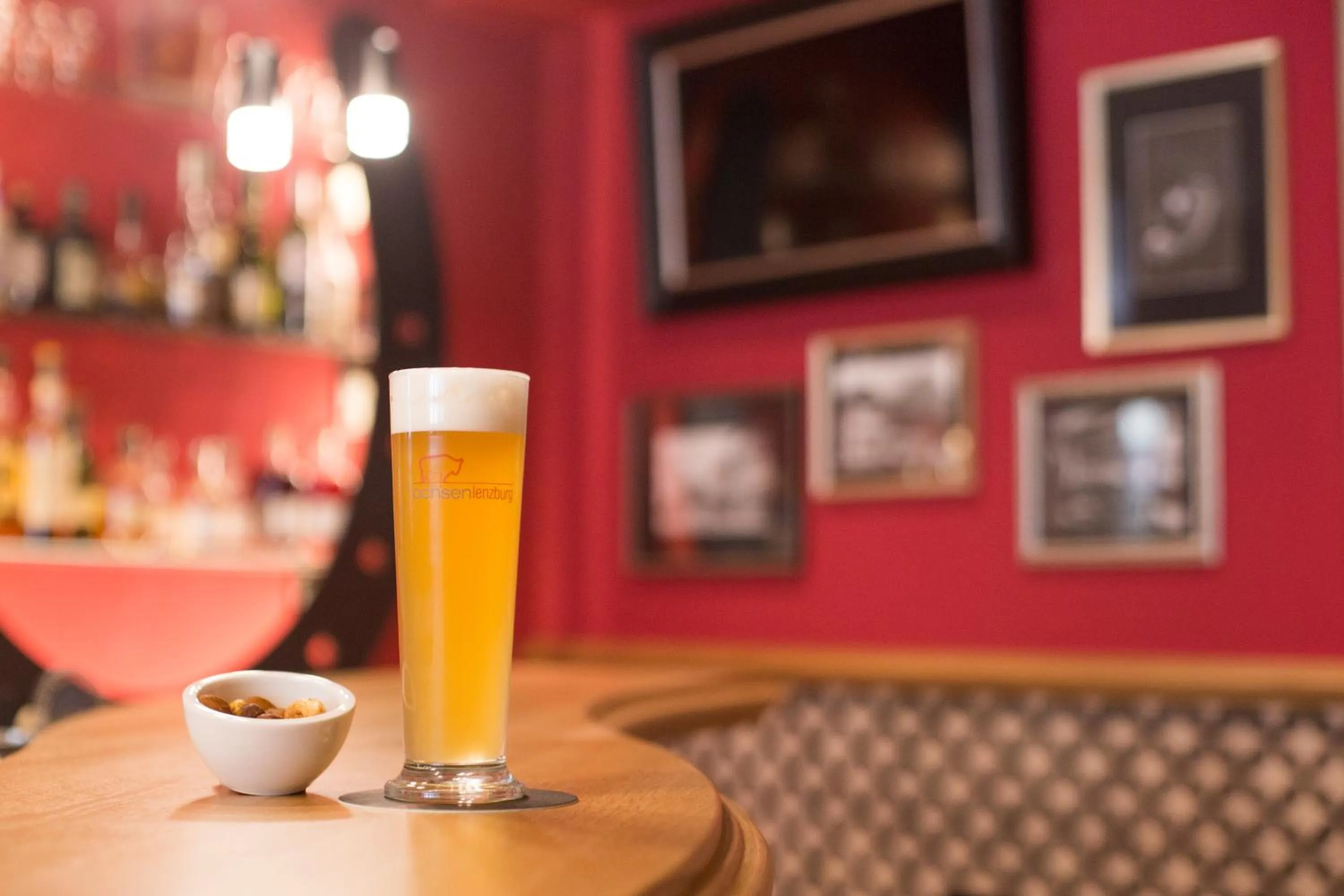 Lounge or bar in OCHSEN LODGE by Ochsen Lenzburg