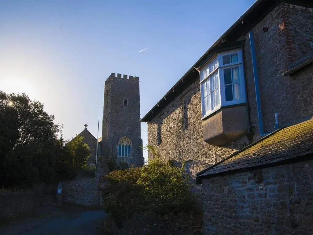 Property building in Instow Barton Property building in Instow Barton
