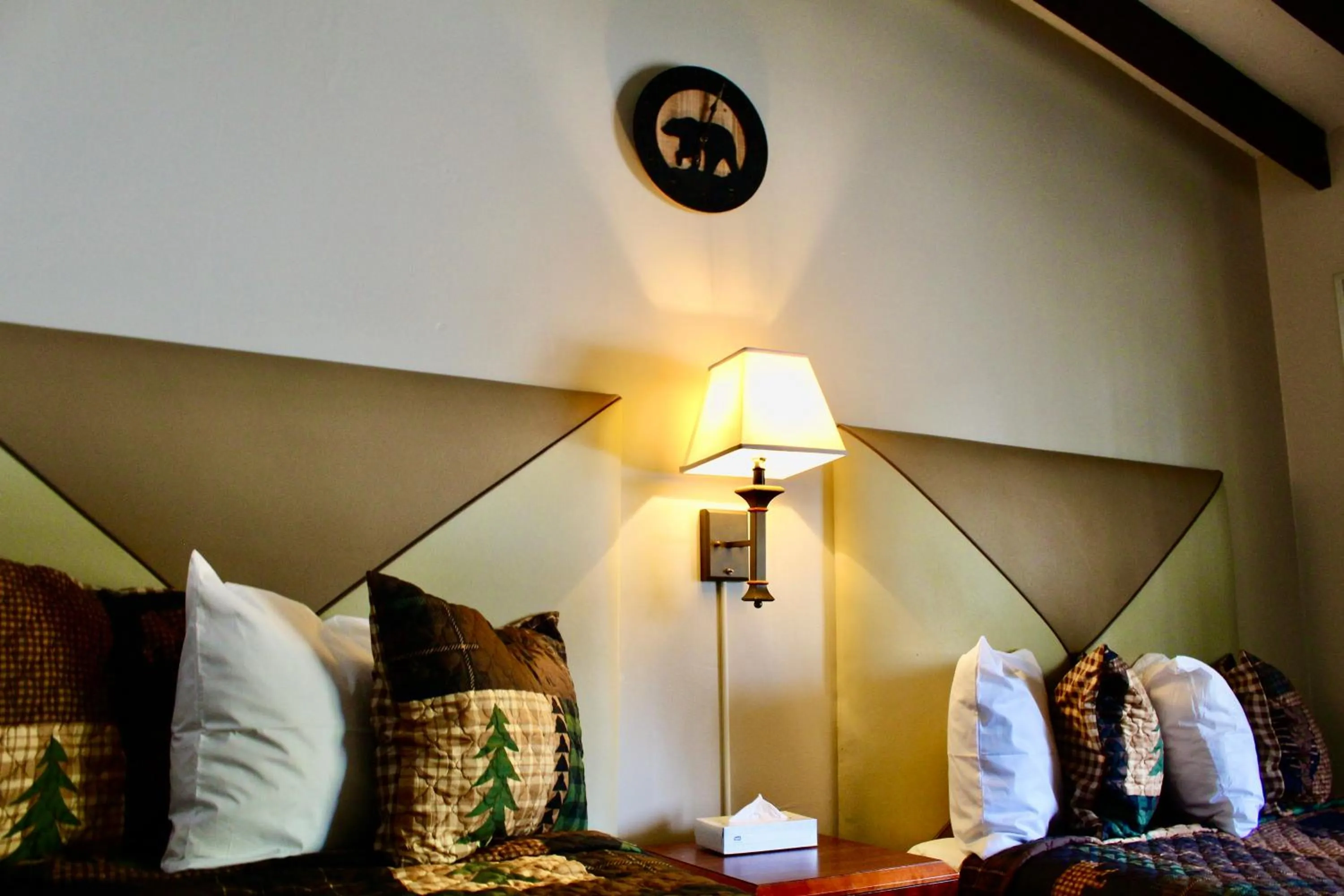 Bedroom, Bed in Motel Montreal