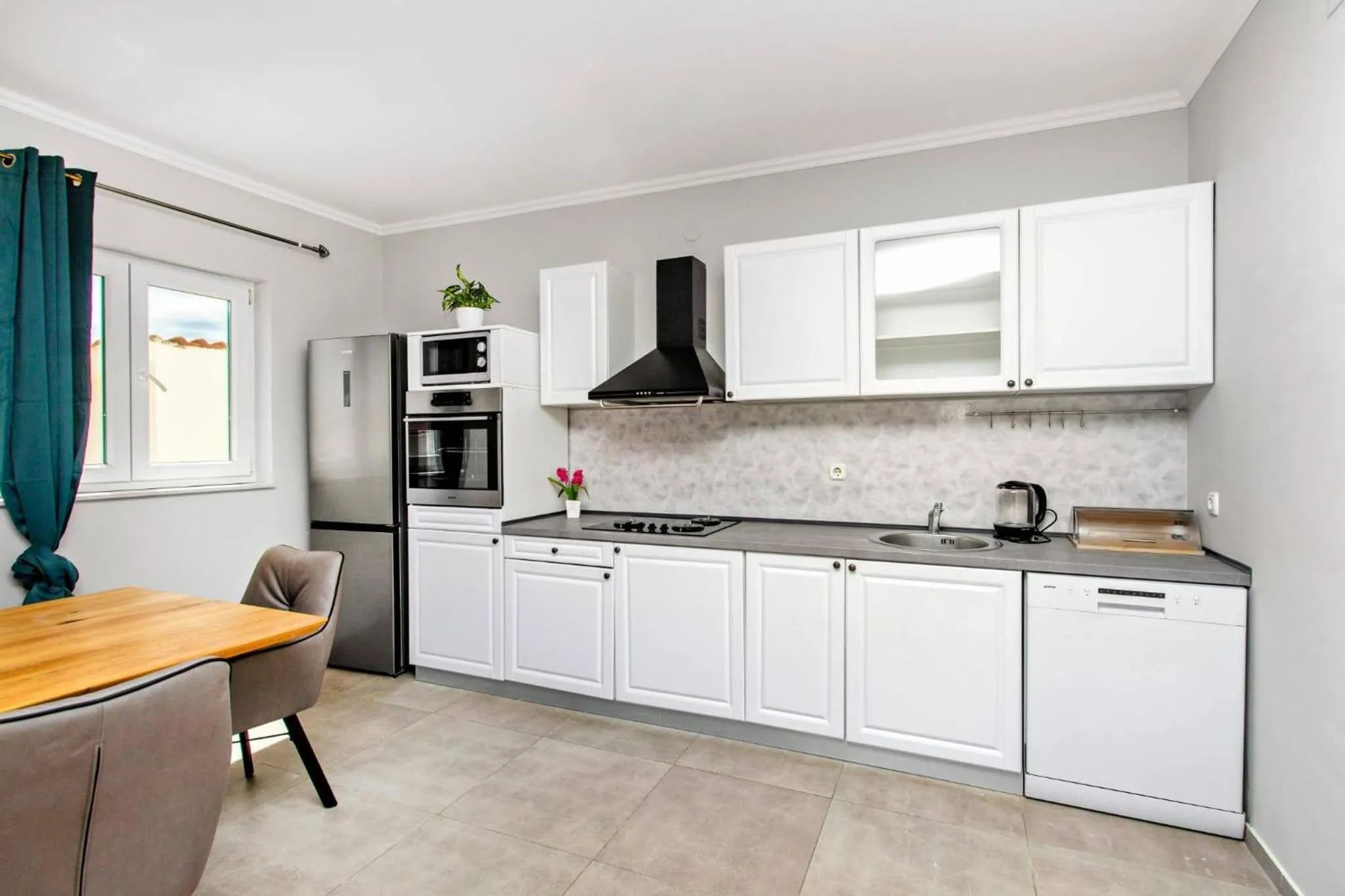 Apartments Alaga