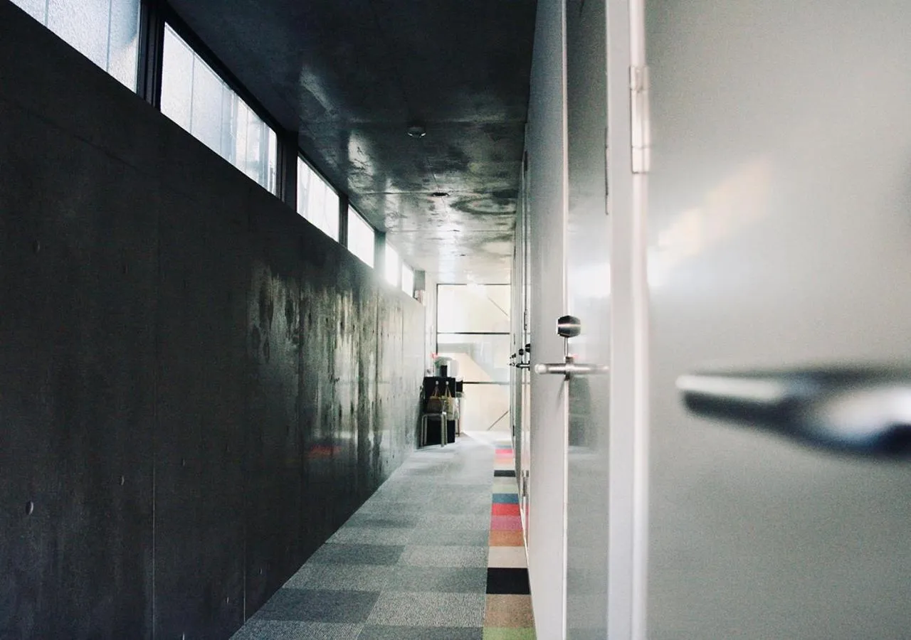 Area and facilities in Kangaroo Hotel