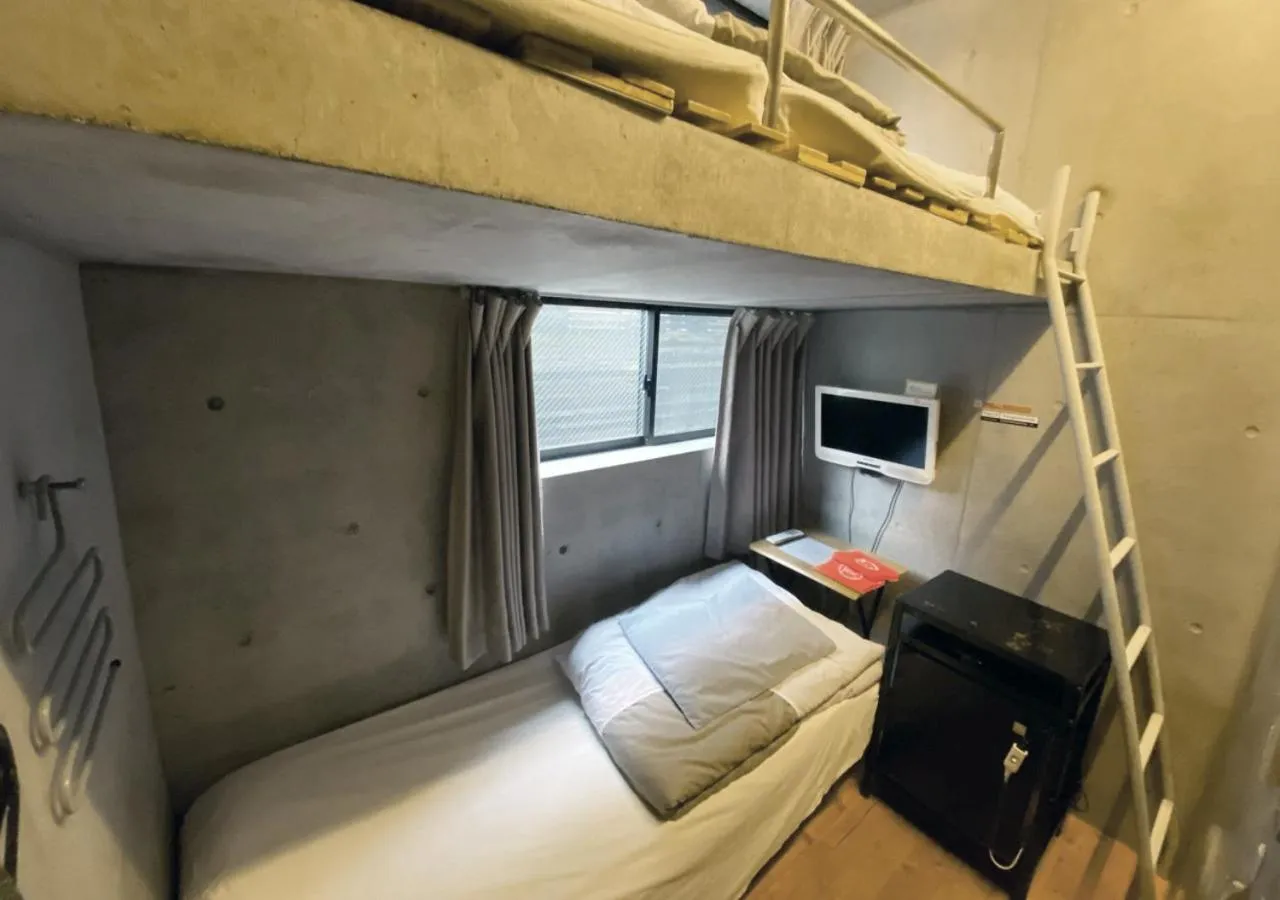 Photo of the whole room, Bed in Kangaroo Hotel