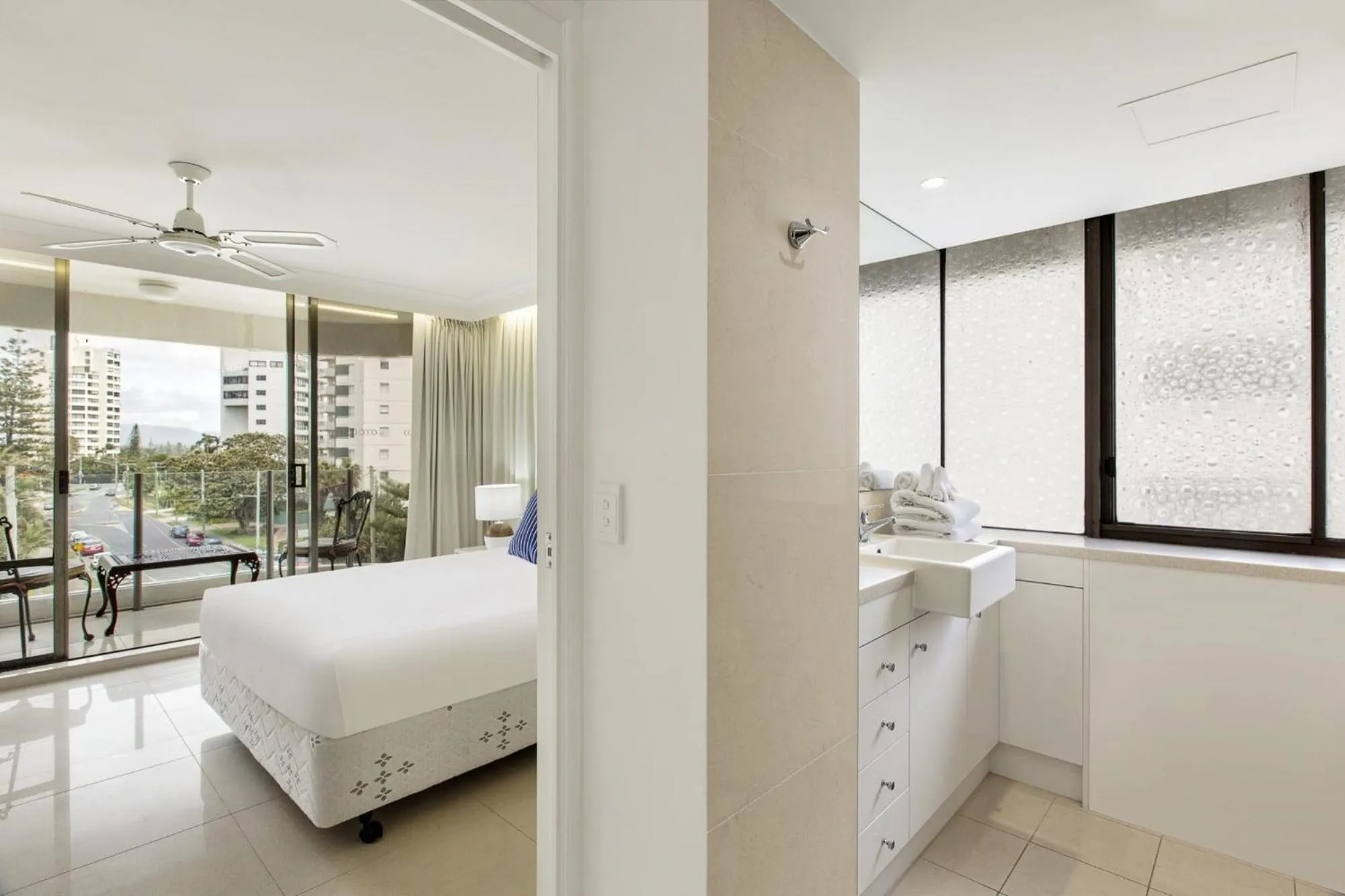 Bedroom, Bed in Dorchester On The Beach