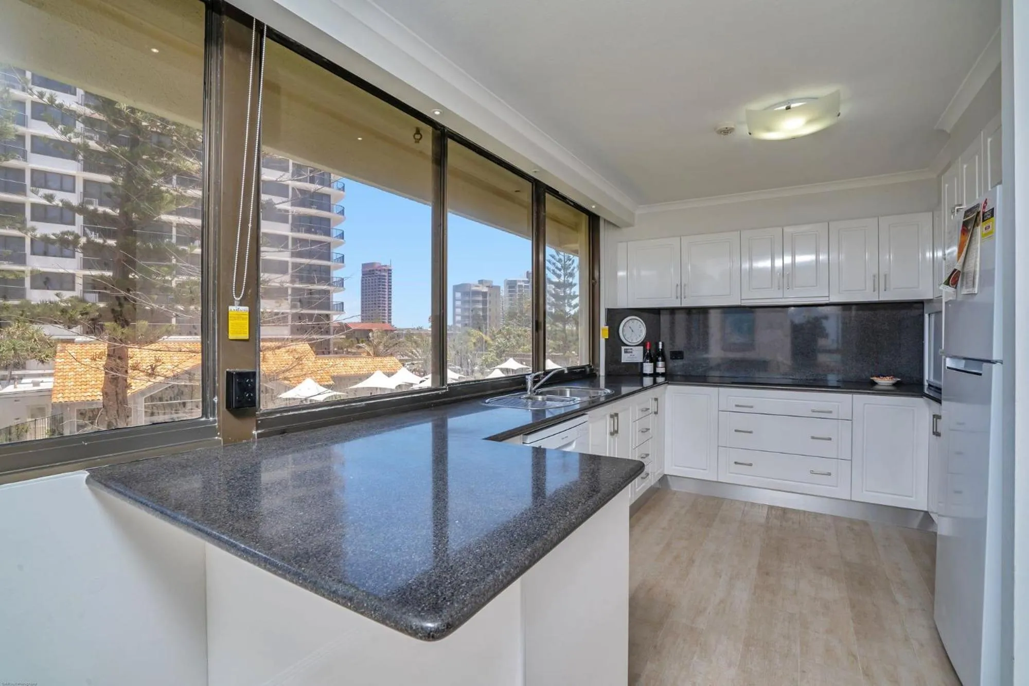 Kitchen or kitchenette in Dorchester On The Beach