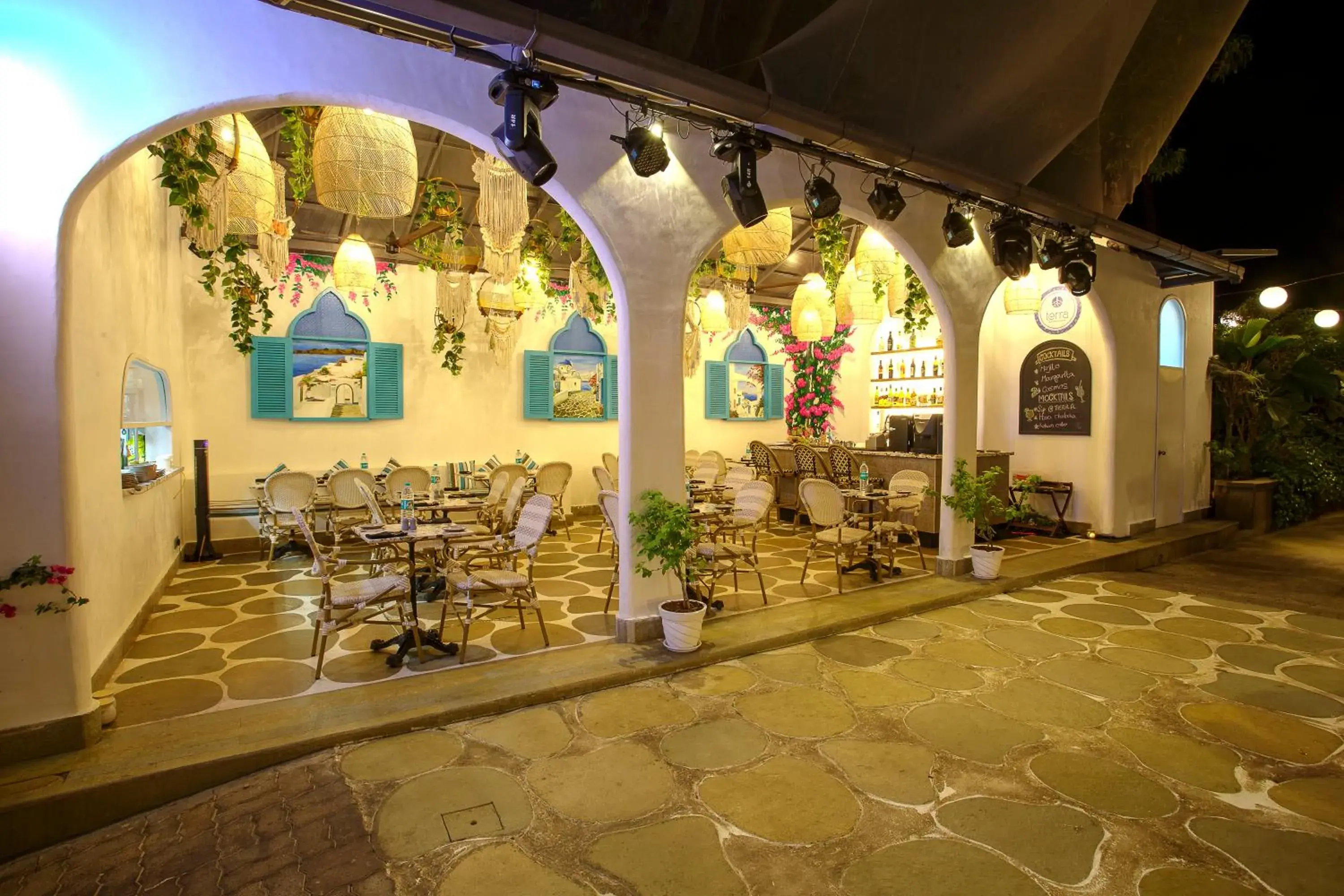 Restaurant/places to eat in Clarion Hotel Ocean Palms Goa Restaurant/places to eat in Clarion Hotel Ocean Palms Goa