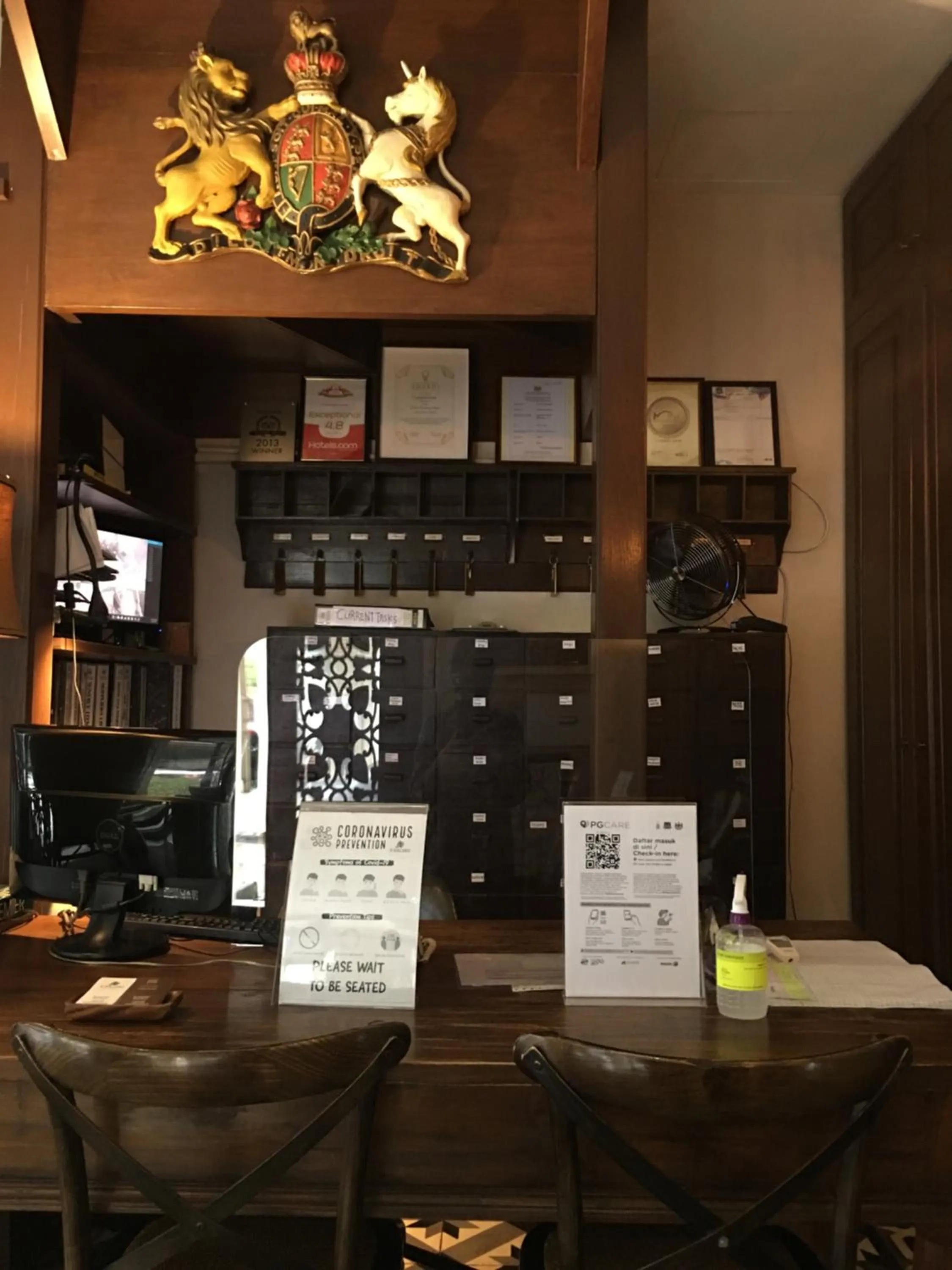 Lobby or reception in Campbell House