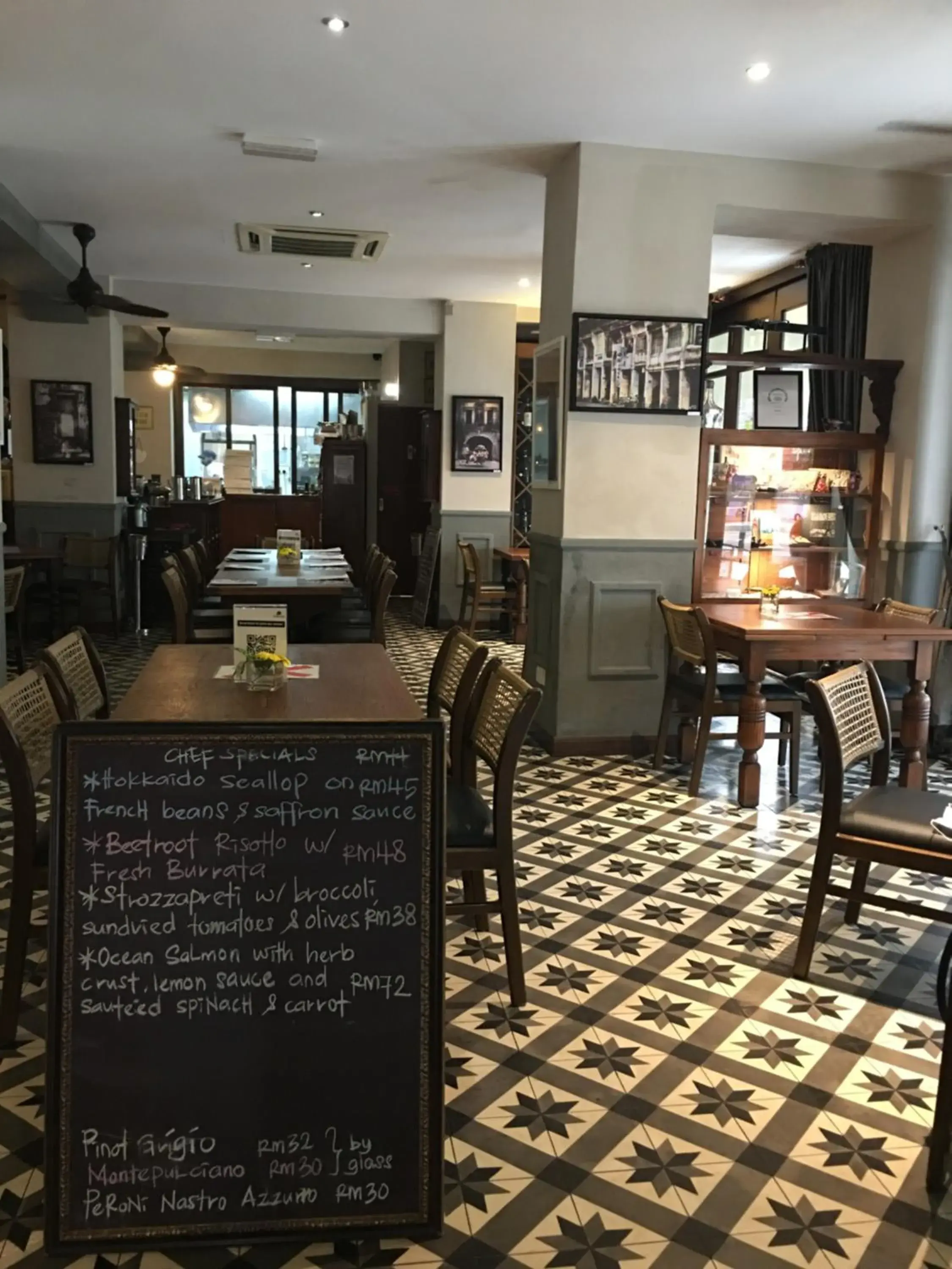 Restaurant/places to eat in Campbell House Restaurant/places to eat in Campbell House