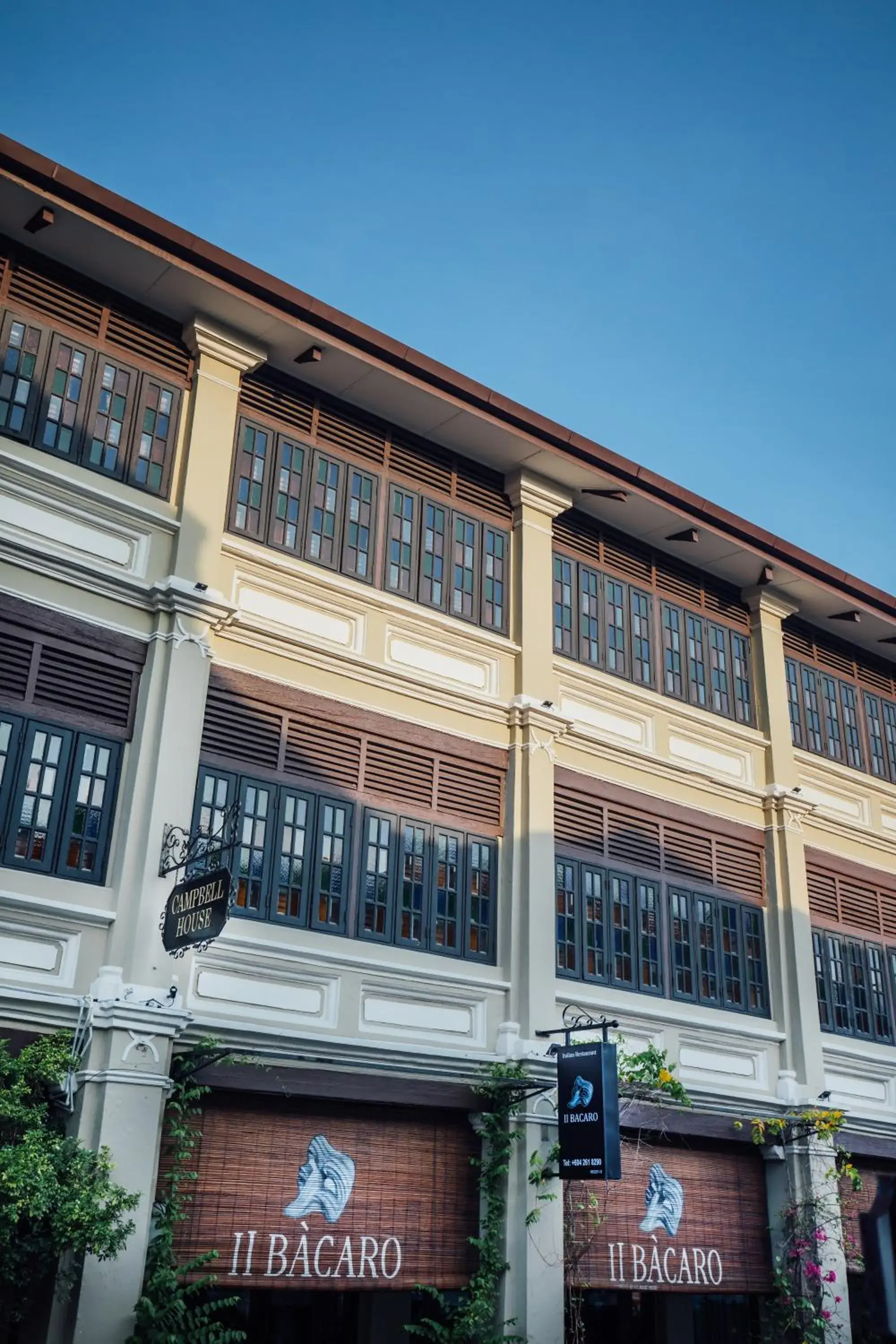 Property building in Campbell House Property building in Campbell House