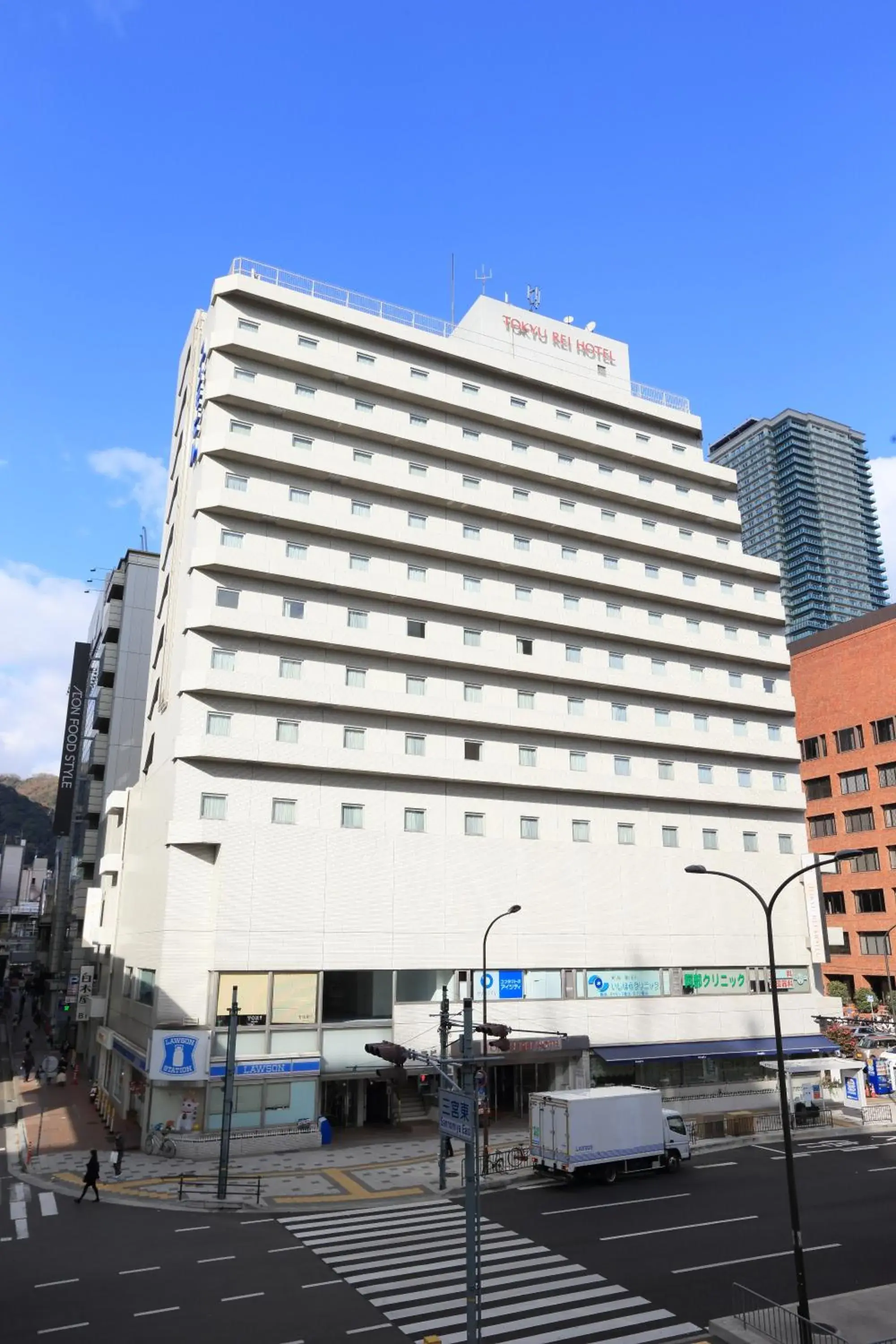 Property building in Kobe Sannomiya Tokyu REI Hotel Property building in Kobe Sannomiya Tokyu REI Hotel
