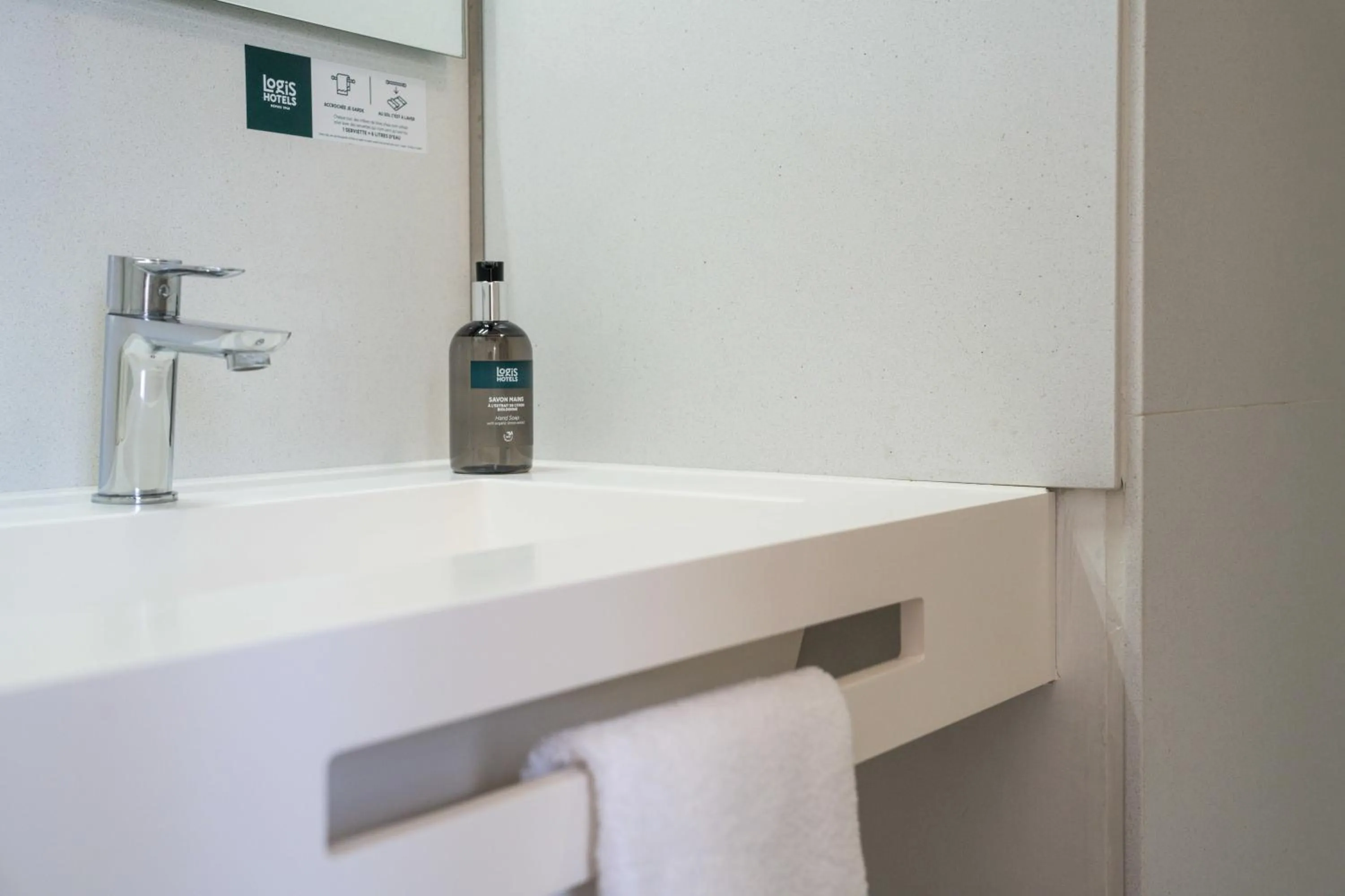 Logis Hôtel Baratxartea