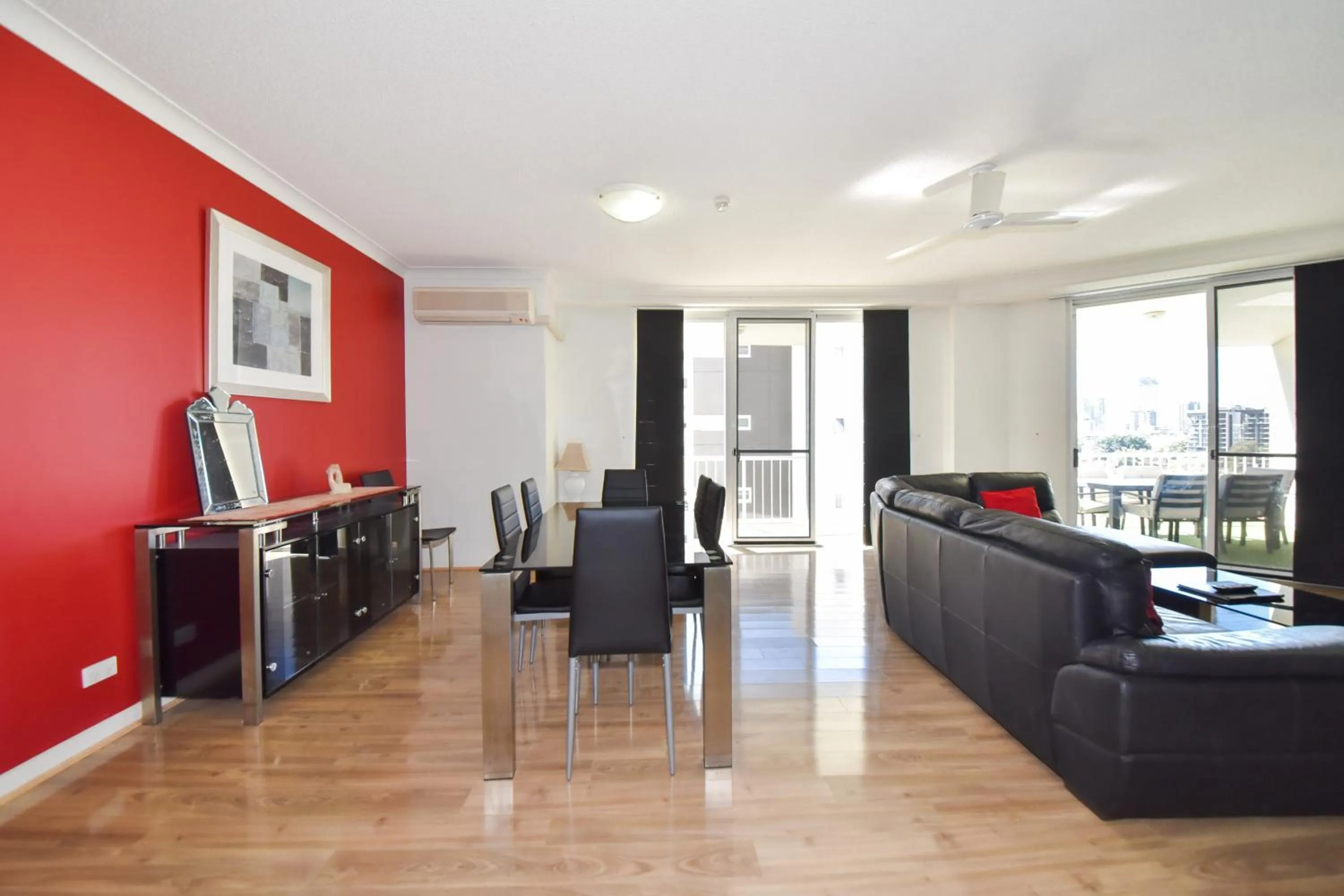 Dining area in Founda Gardens Apartments