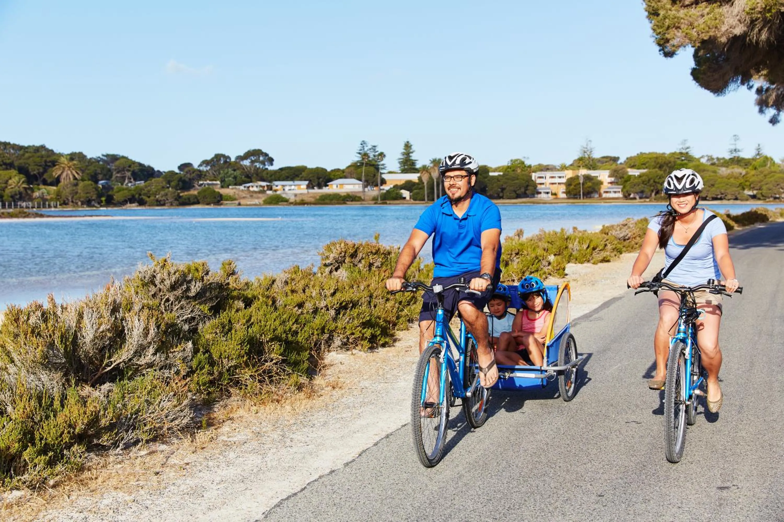 Cycling in Stay Rottnest