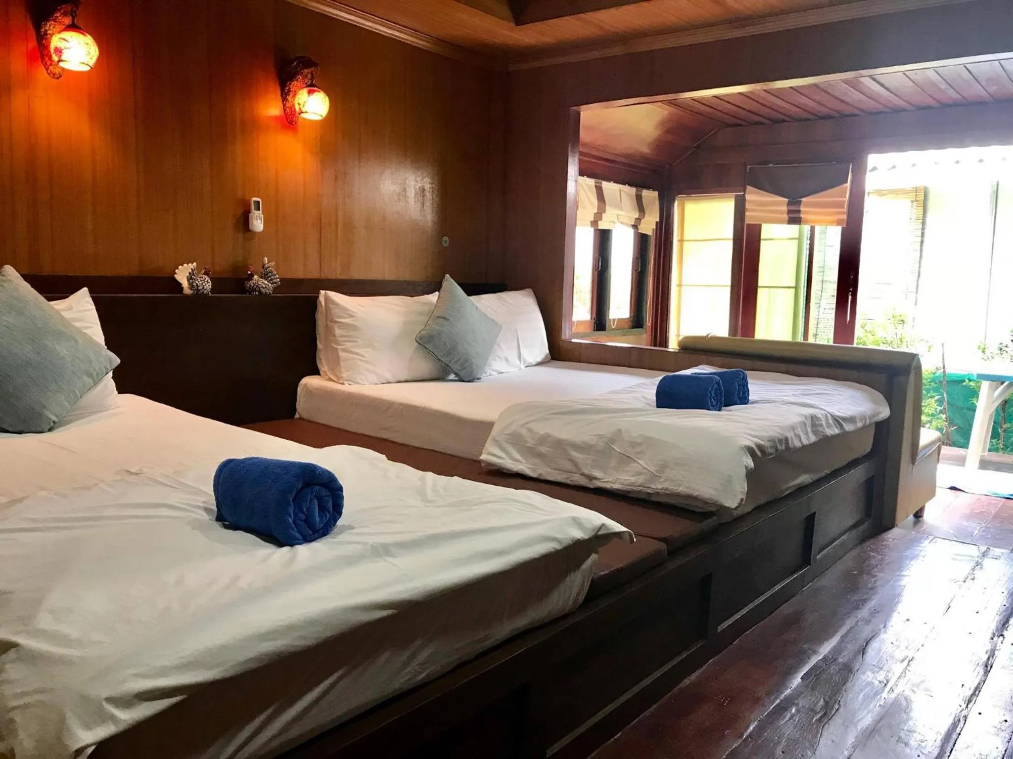 Bed in Lipe Power Beach Resort