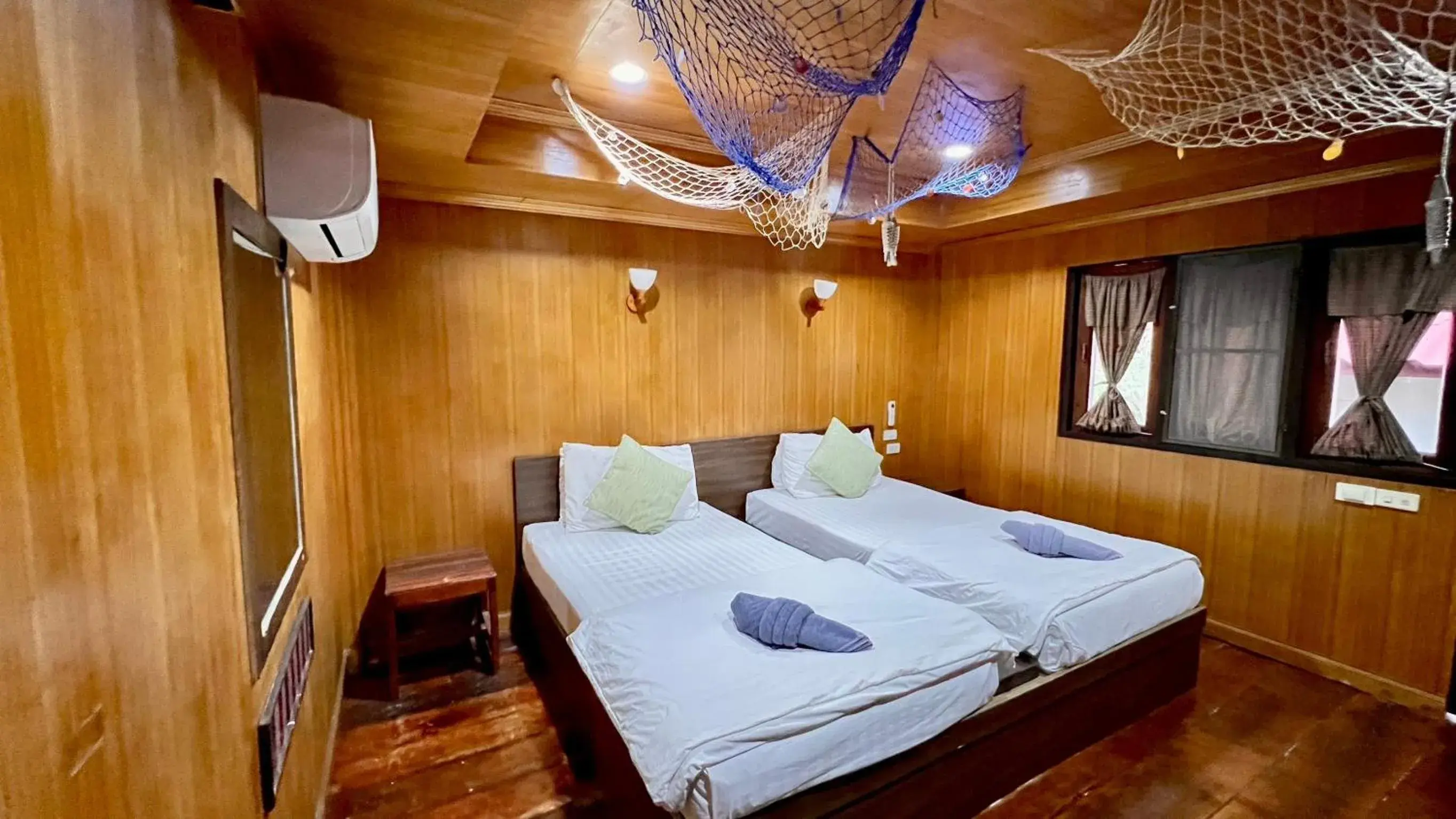 Bed in Lipe Power Beach Resort Bed in Lipe Power Beach Resort