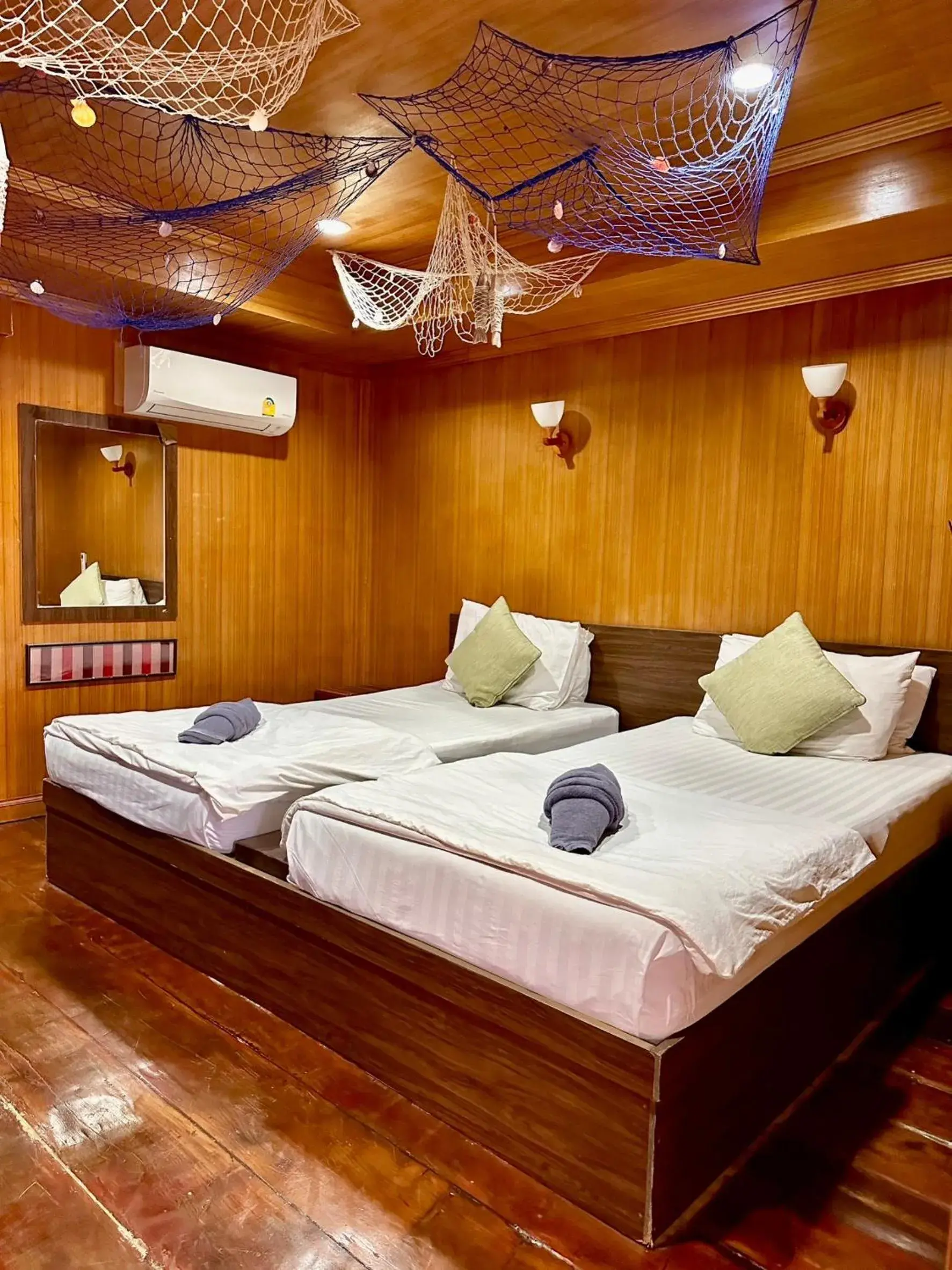 Bed in Lipe Power Beach Resort Bed in Lipe Power Beach Resort